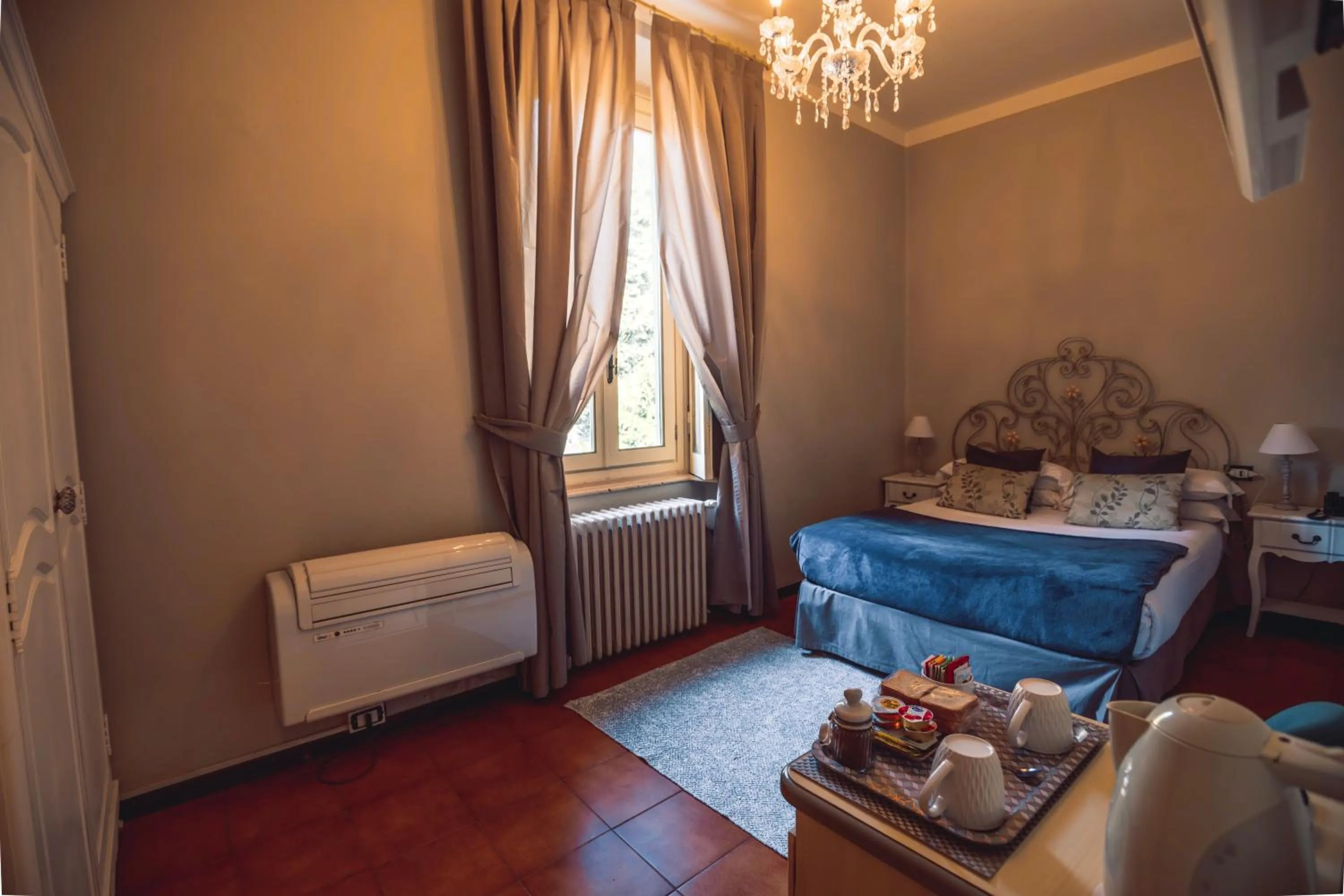 Bedroom, Bed in Villa Mimosa au Lac - Estella Hotels Italia