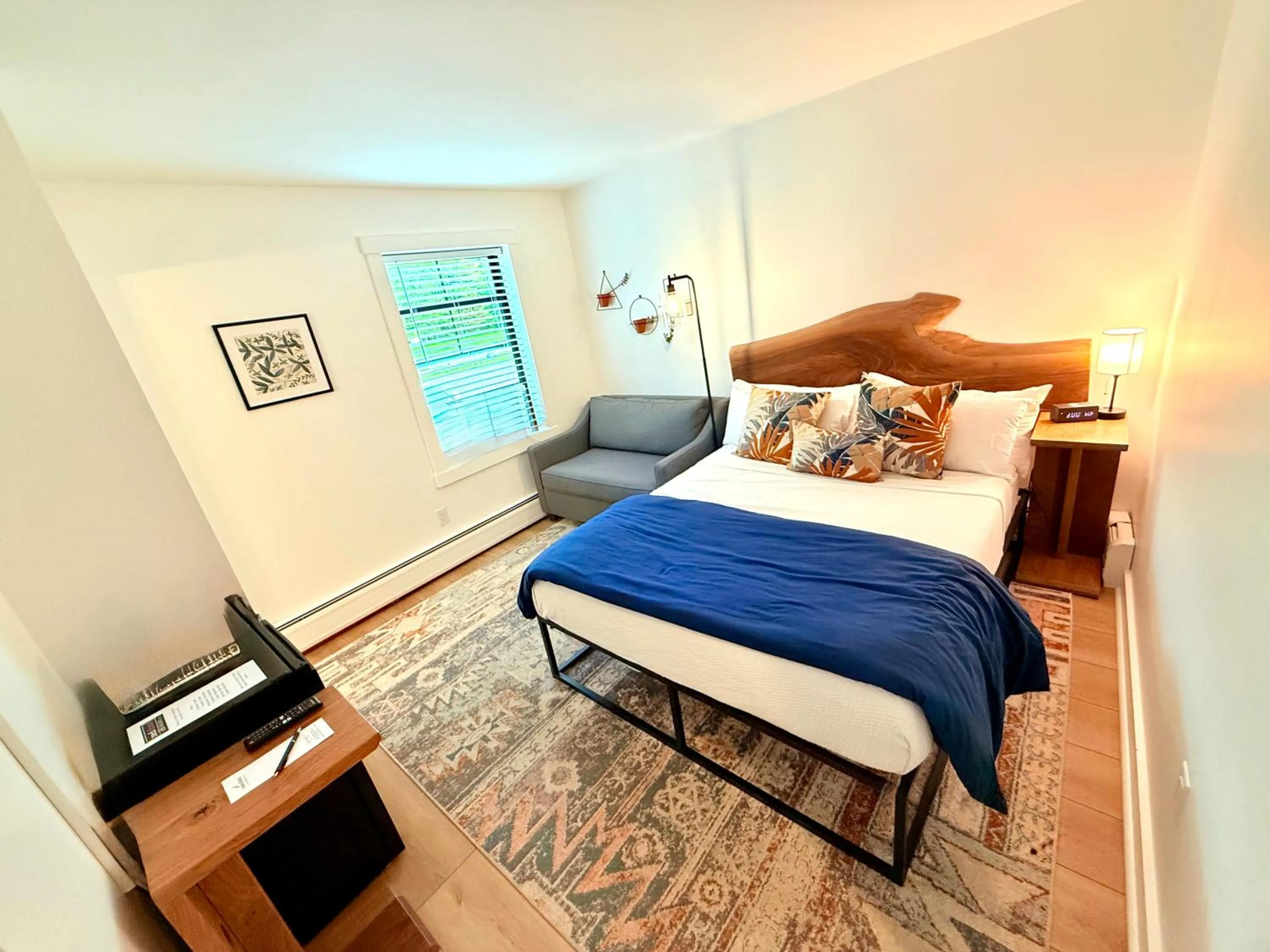 Bed in Farm Road Estate