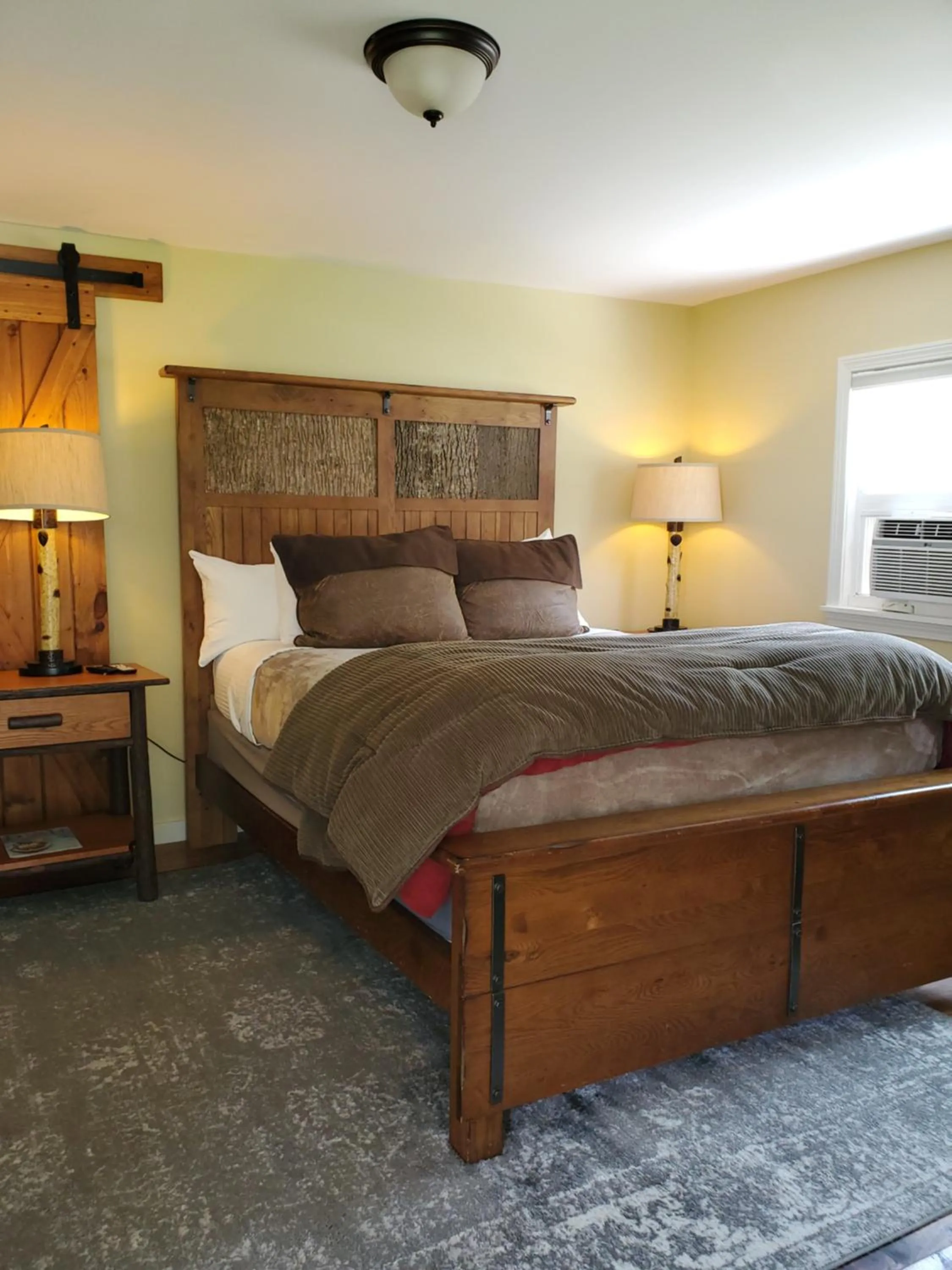 Bed in Farm Road Estate