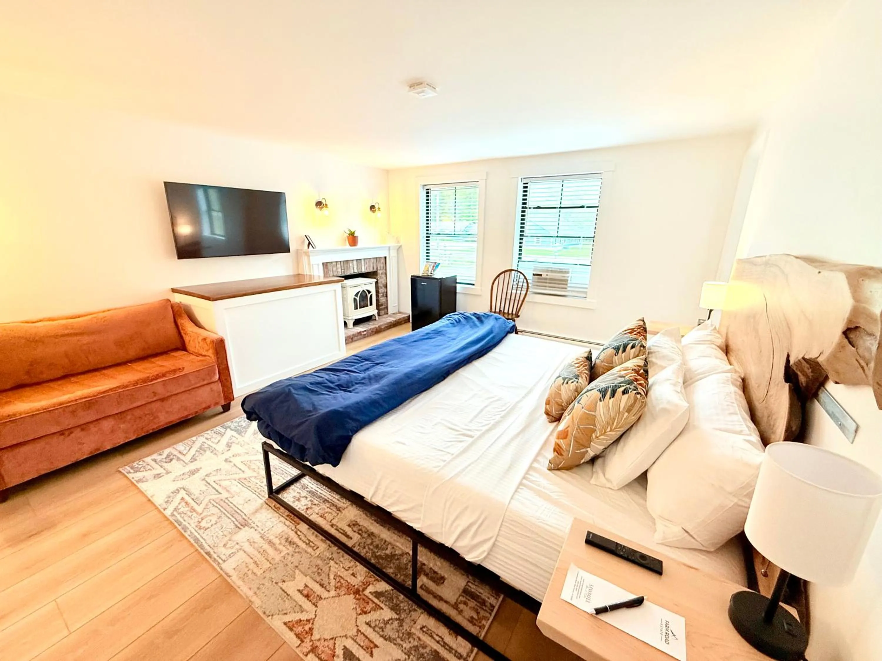 Bed in Farm Road Estate