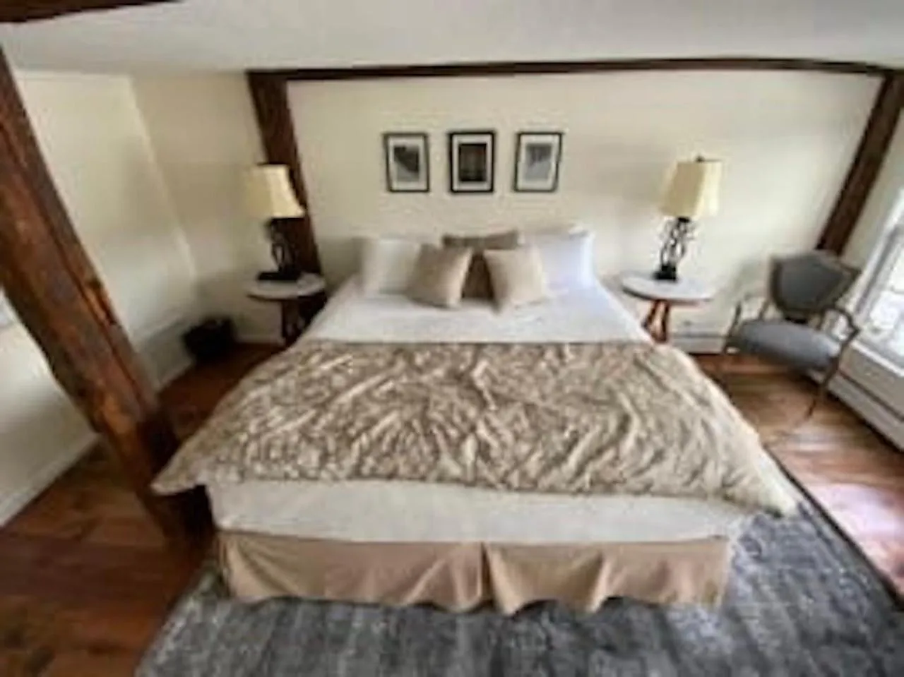 Bed in Farm Road Estate