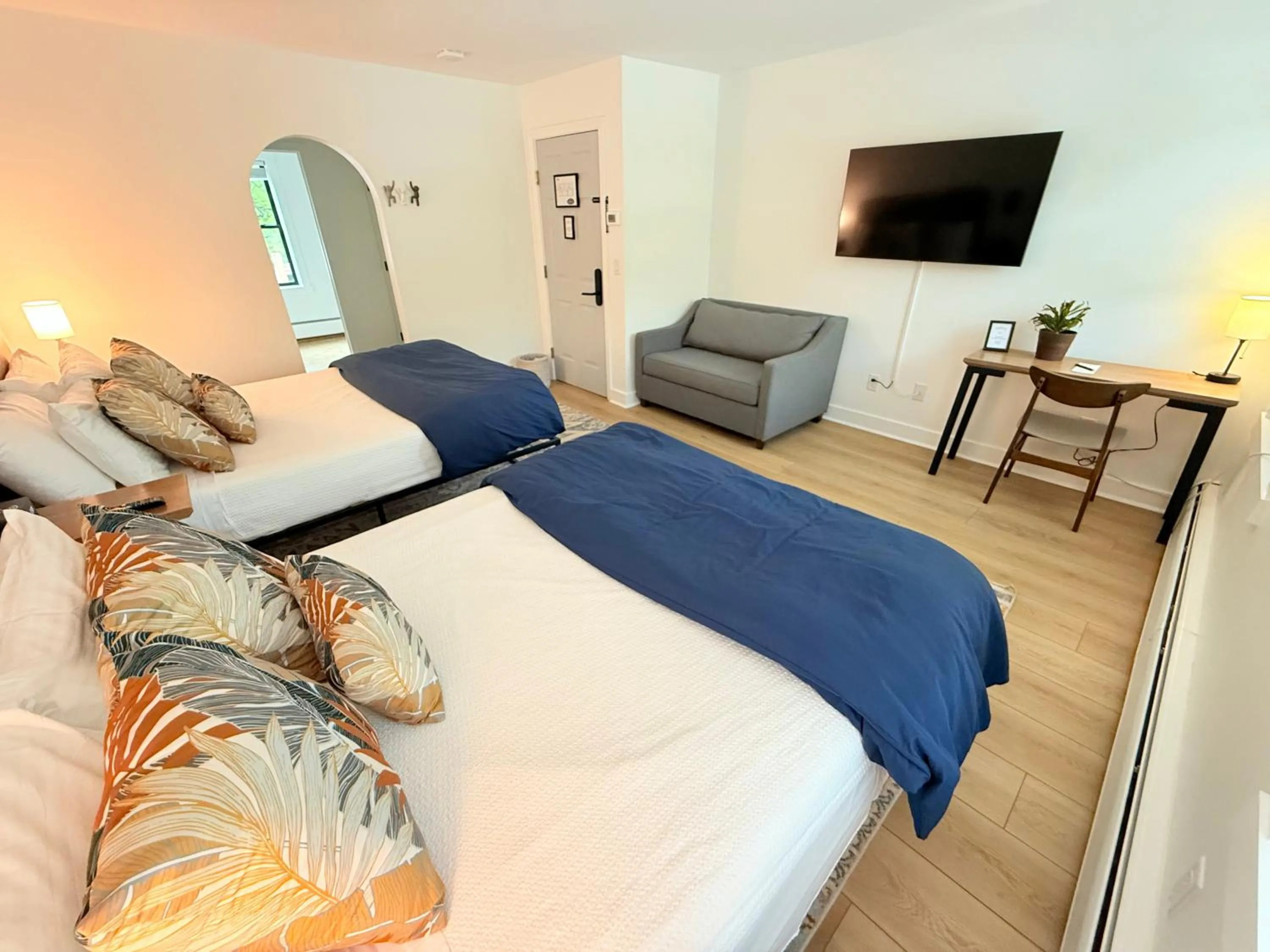 Bed in Farm Road Estate