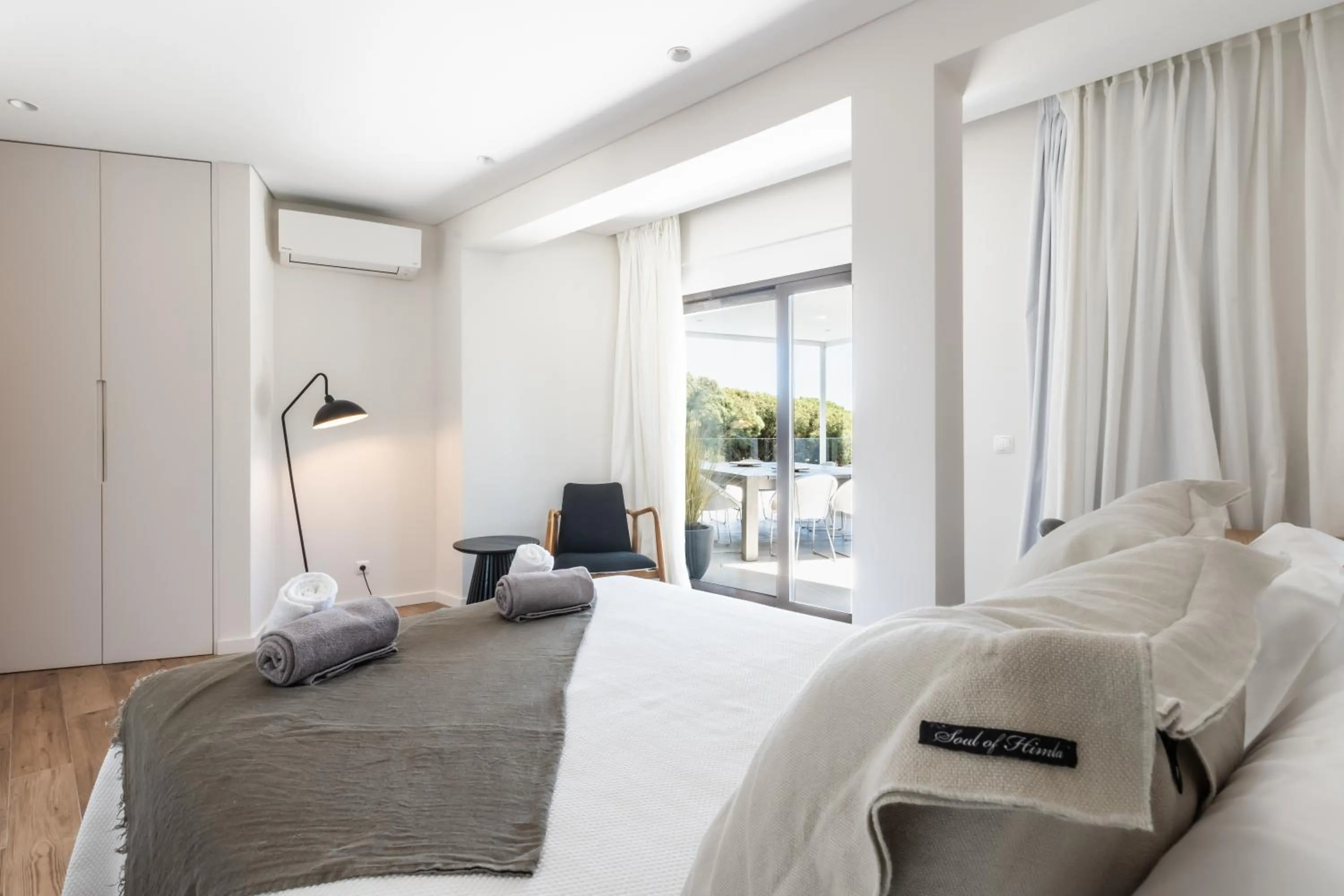 Bed in Vila Hibisco by Garvetur