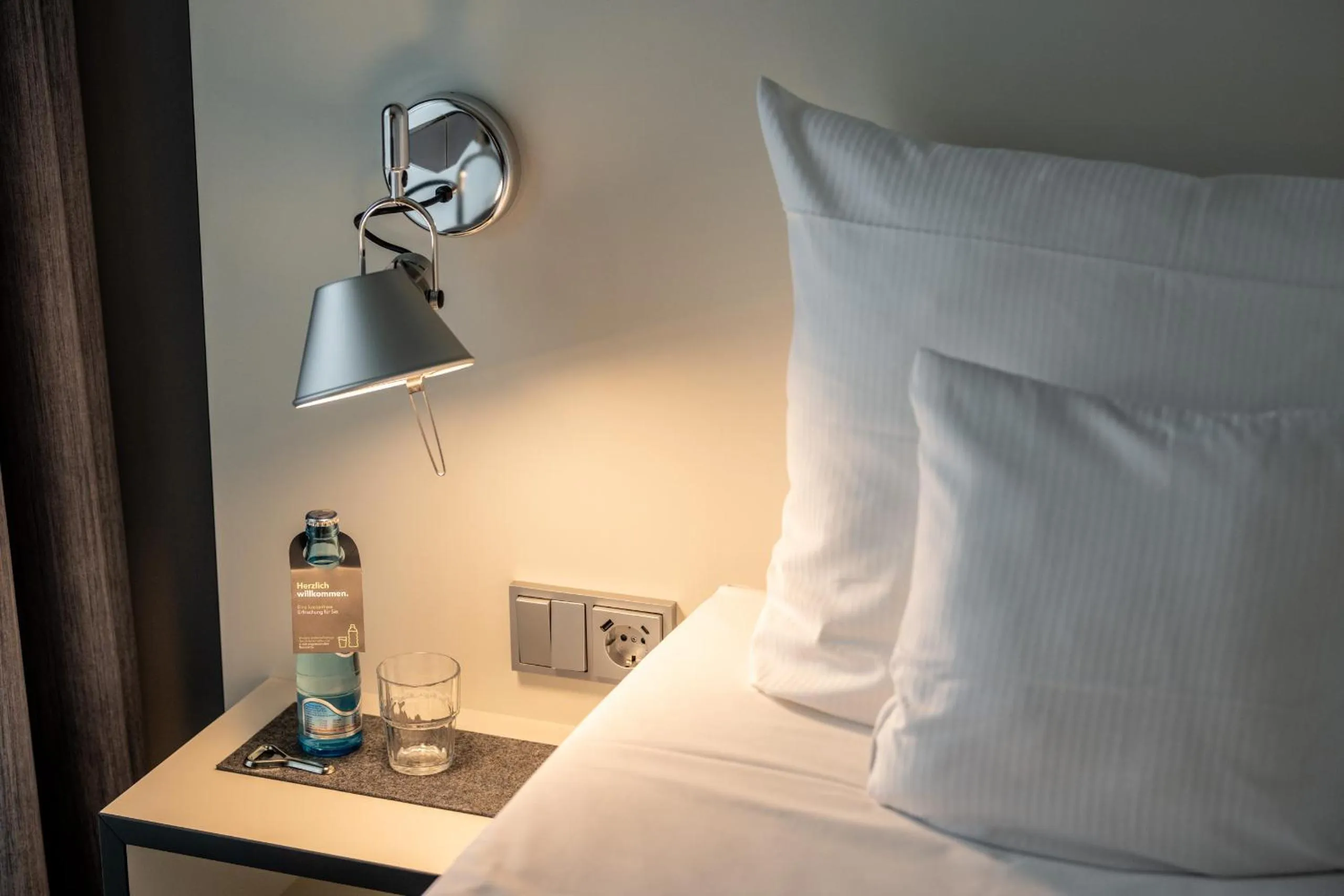 Photo of the whole room, Bed in Kassel Ost