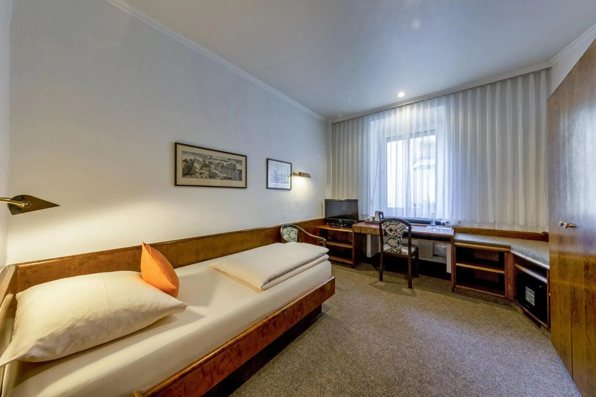 Photo of the whole room, Bed in Hotel Brack