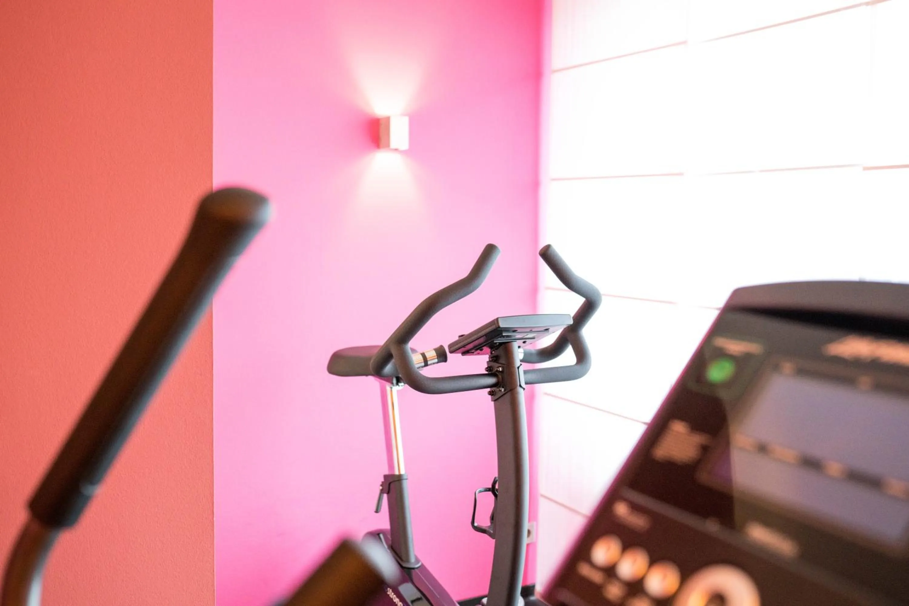 Fitness centre/facilities in ATLANTIC Hotel Galopprennbahn