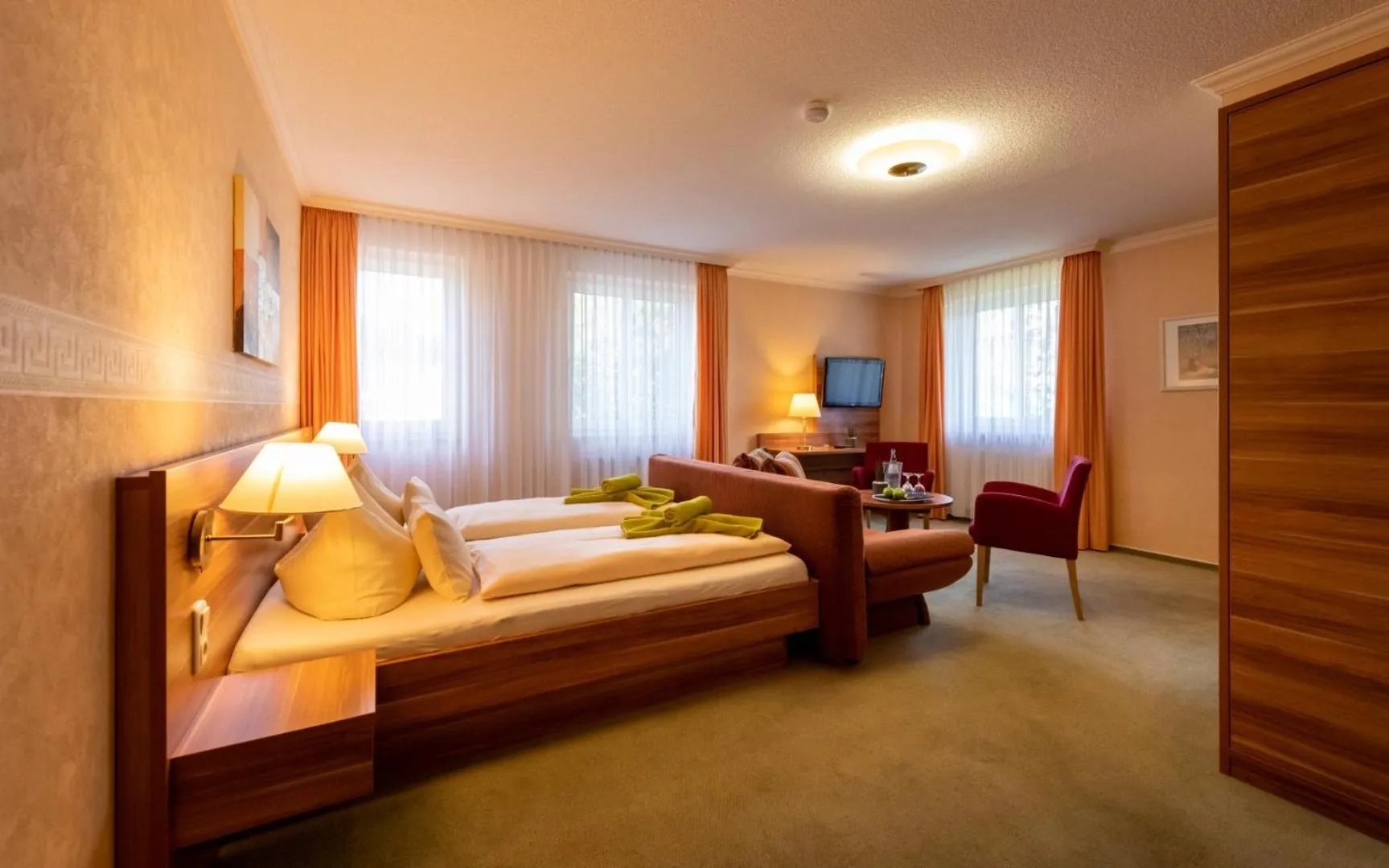 Photo of the whole room, Bed in Hotel Zum Steinhof