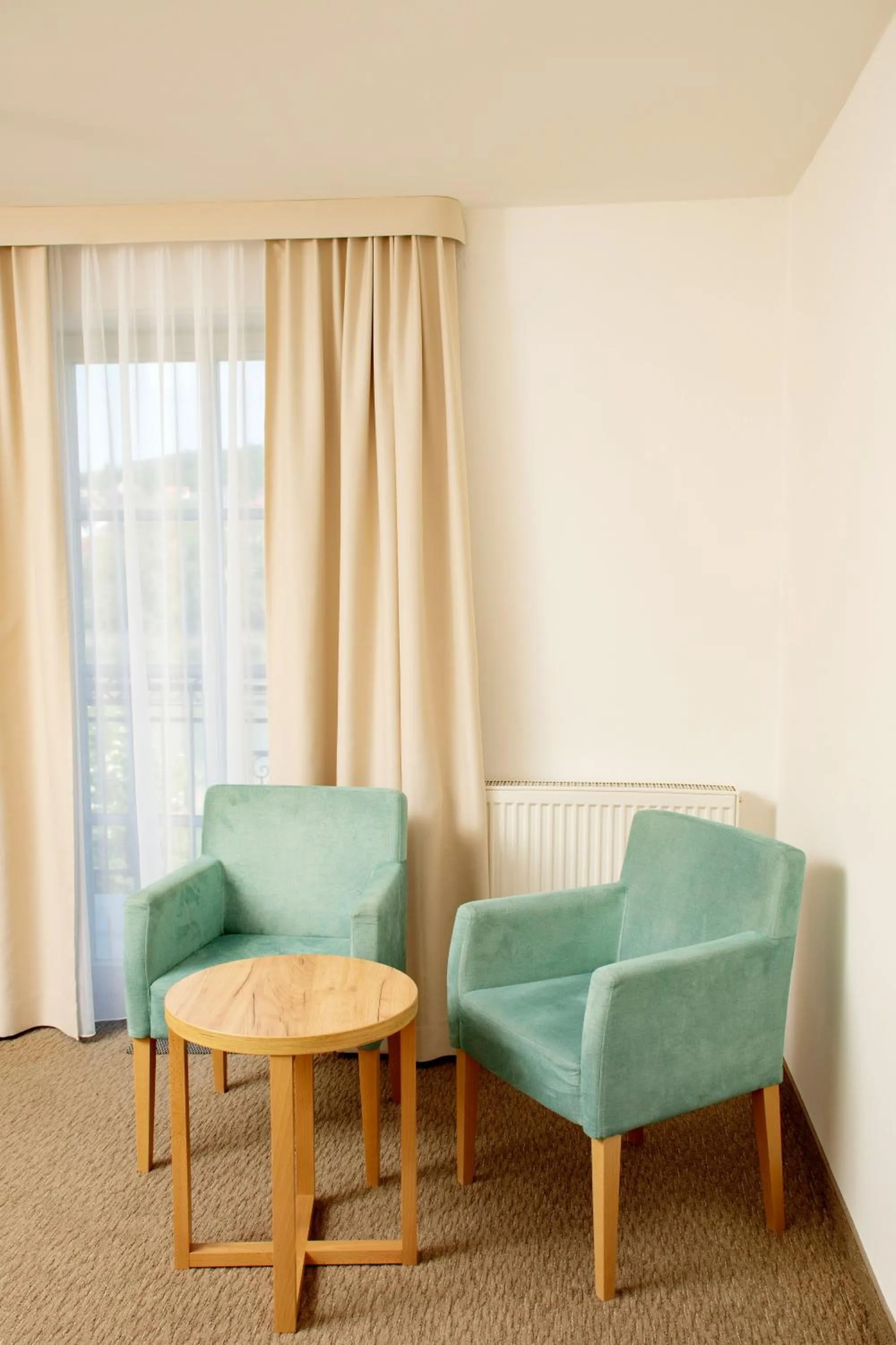 Photo of the whole room in Altes Kurhaus Landhotel