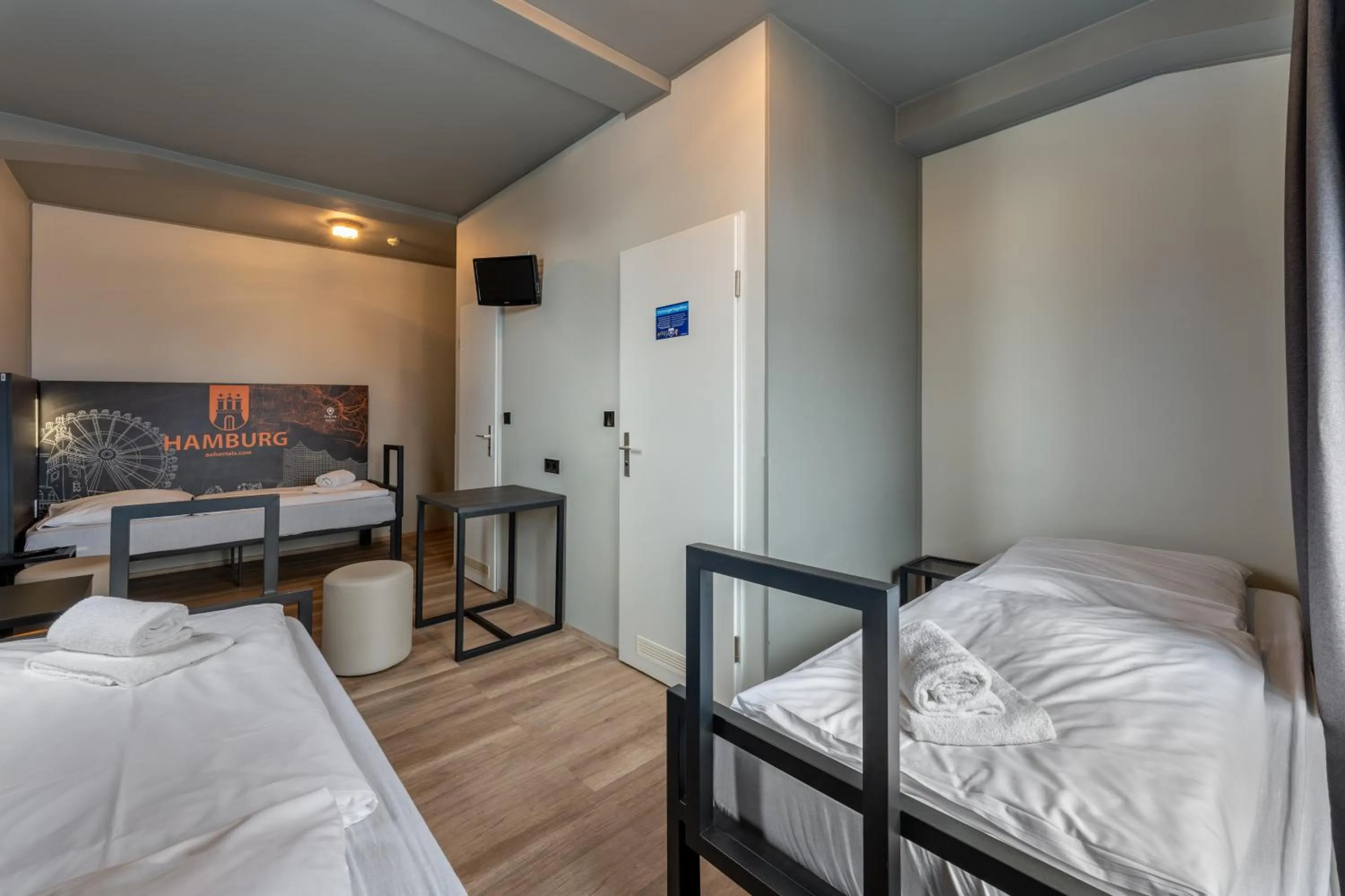 TV and multimedia, Bed in a&o Hamburg Hauptbahnhof