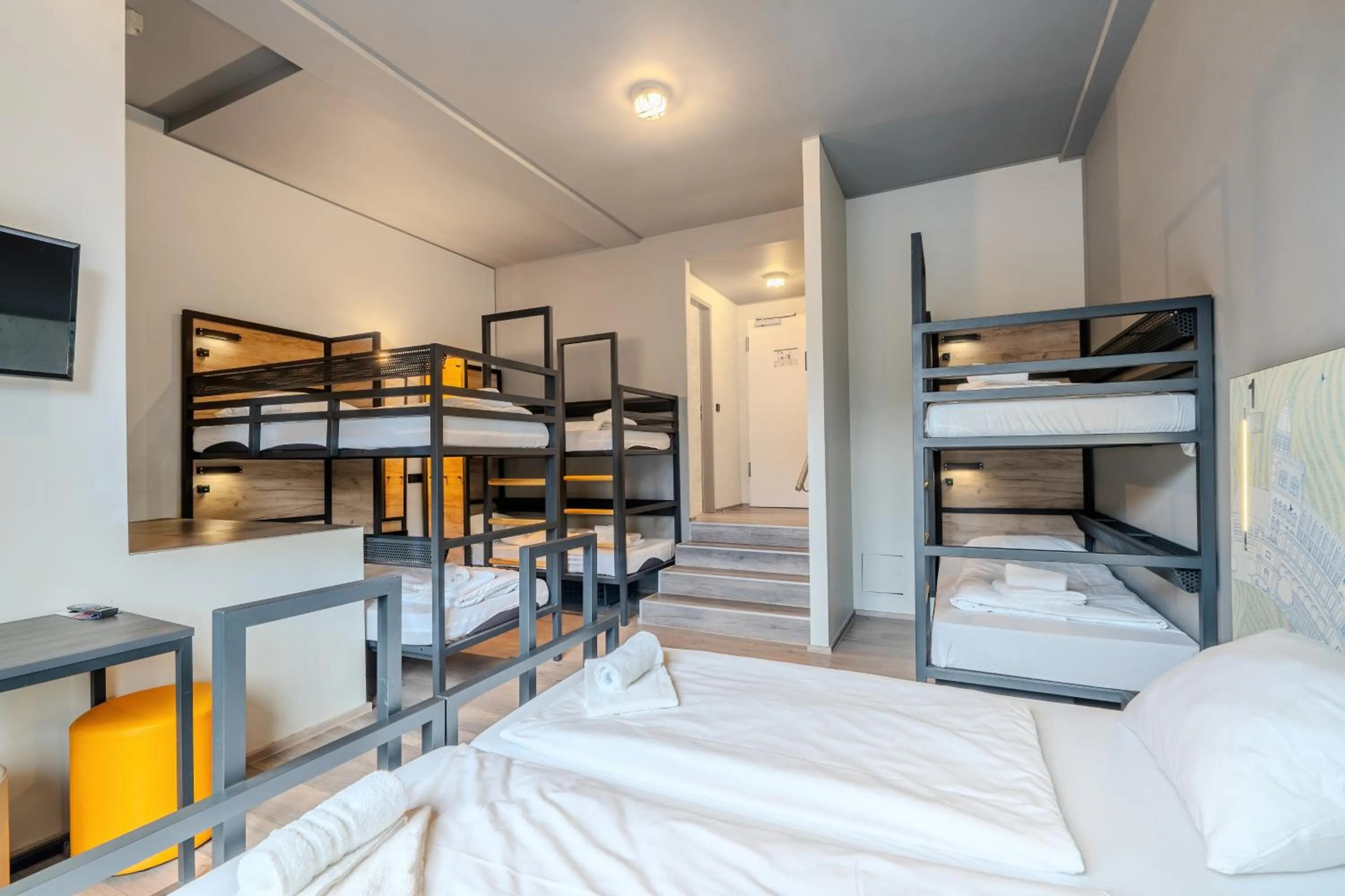 Bedroom, Bed in a&o Hamburg Hauptbahnhof