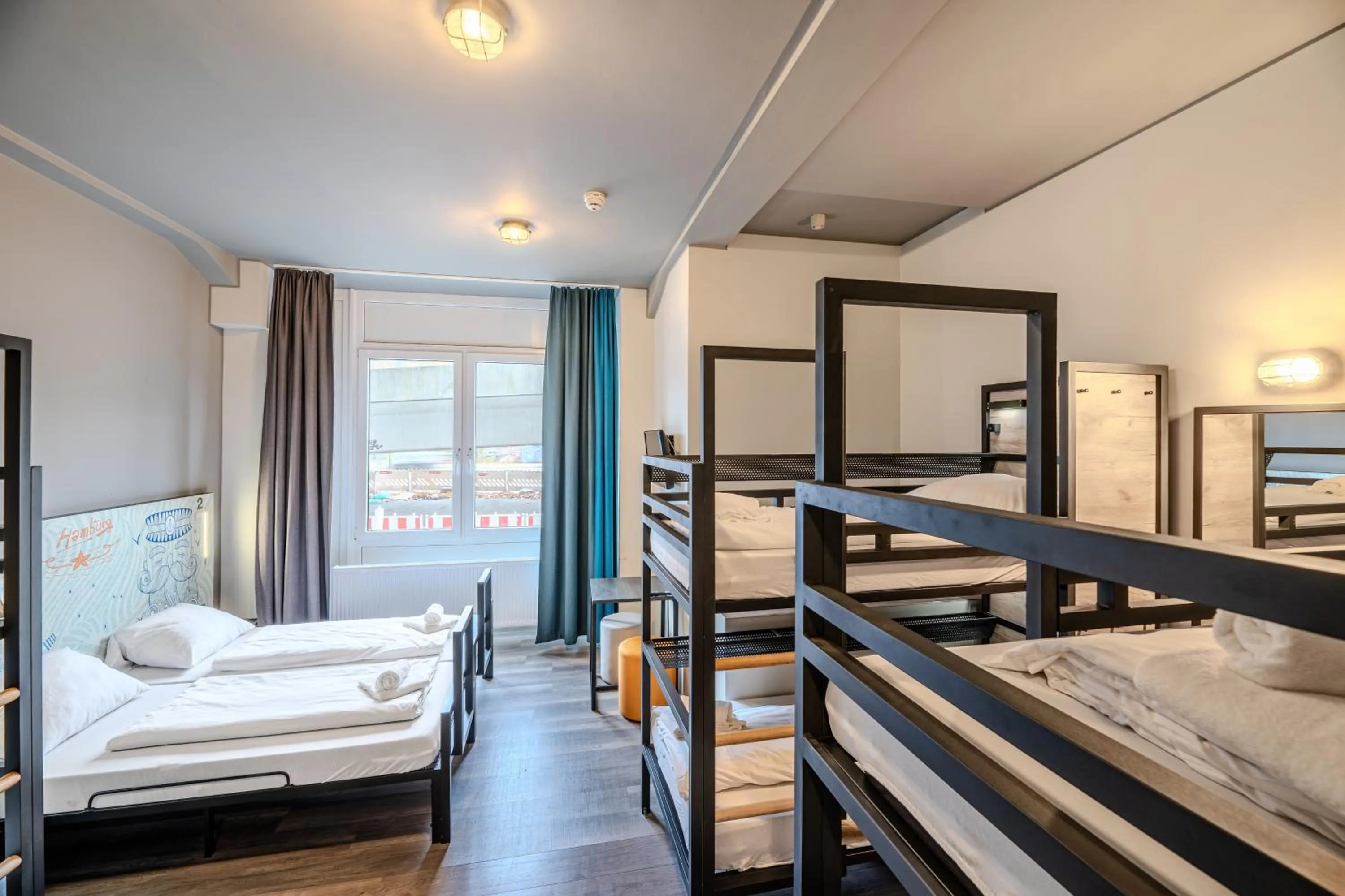 Bed in a&o Hamburg Hauptbahnhof