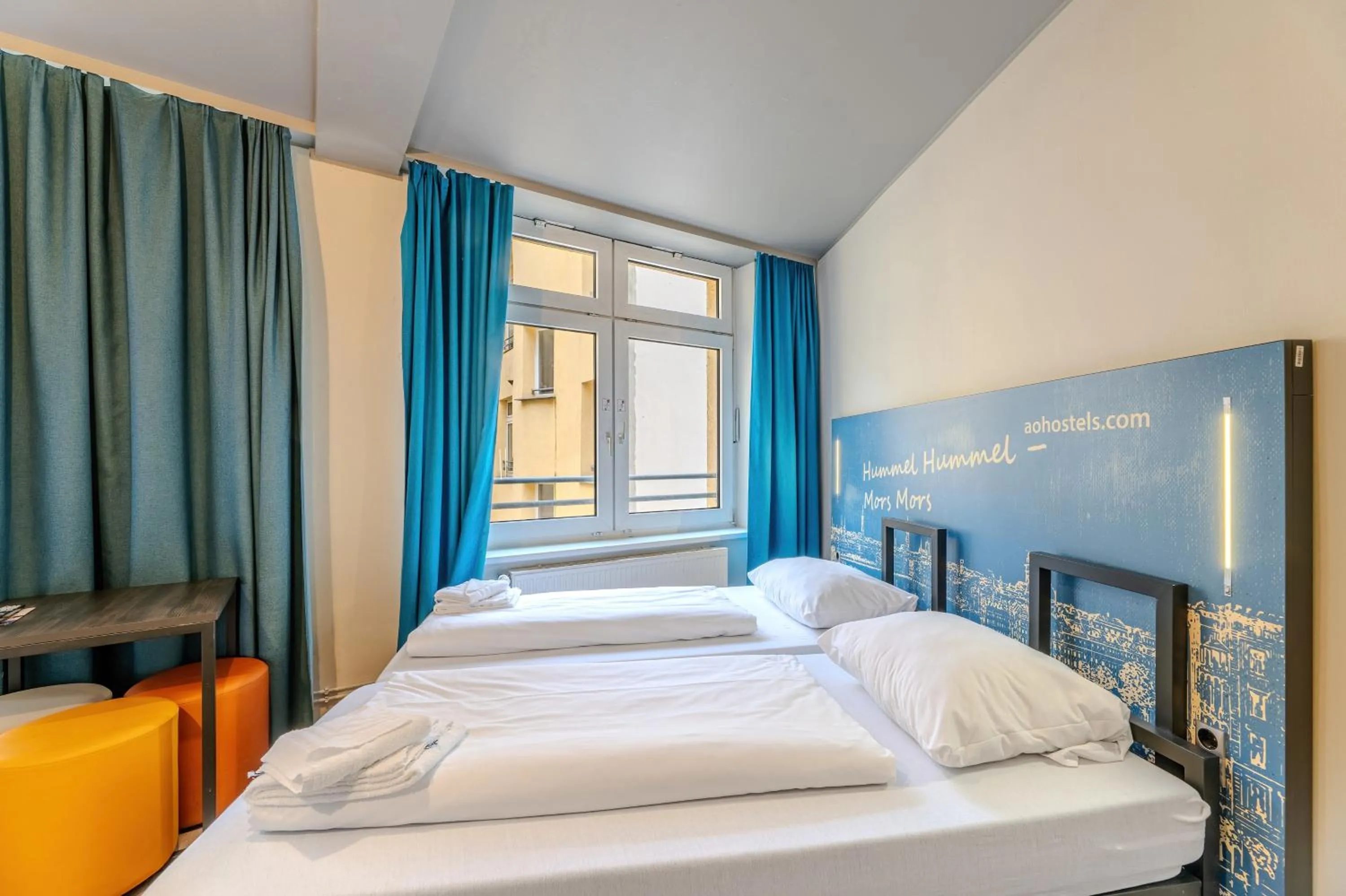 Bed in a&o Hamburg Hauptbahnhof