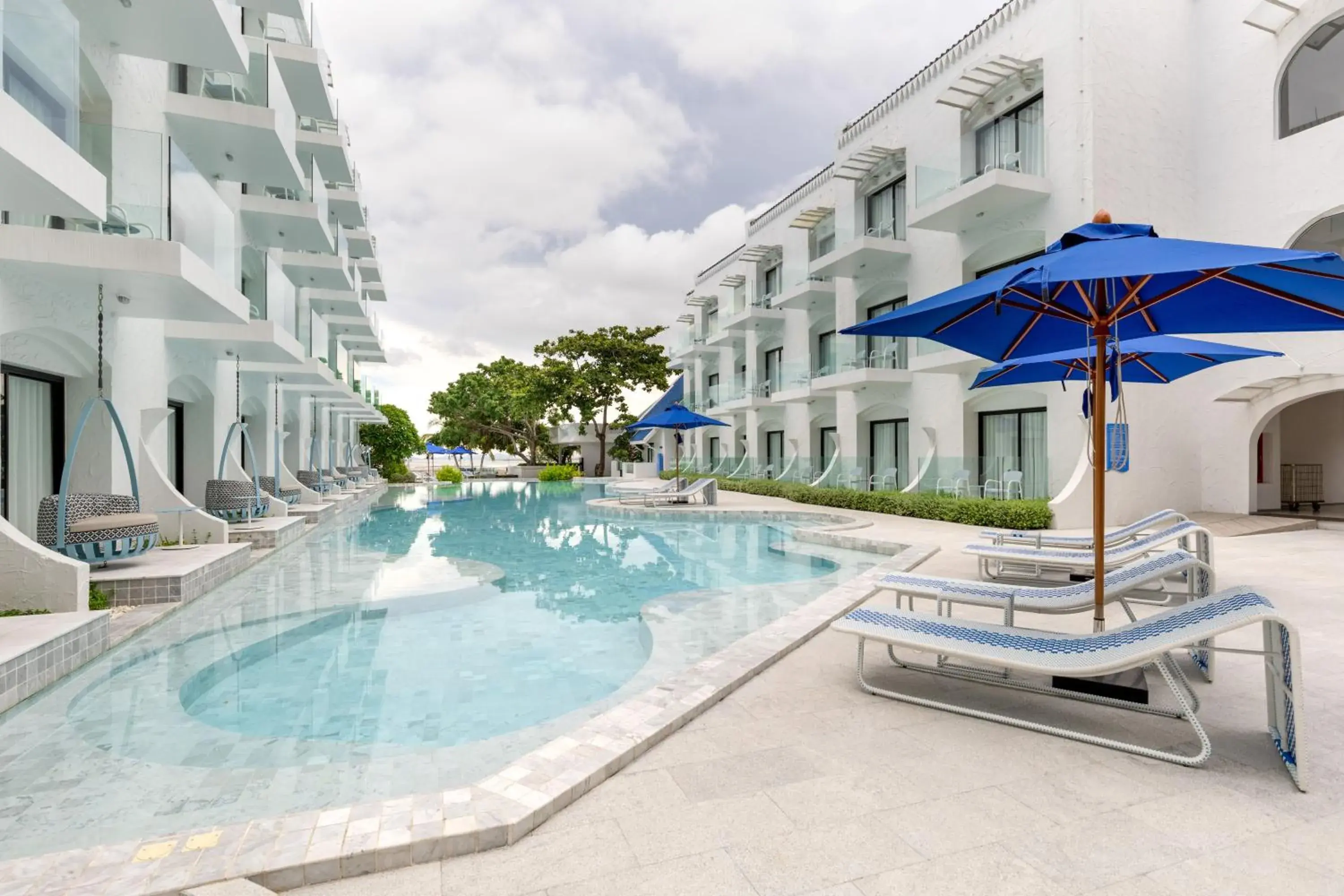 Property building, Swimming Pool in Kram Pattaya