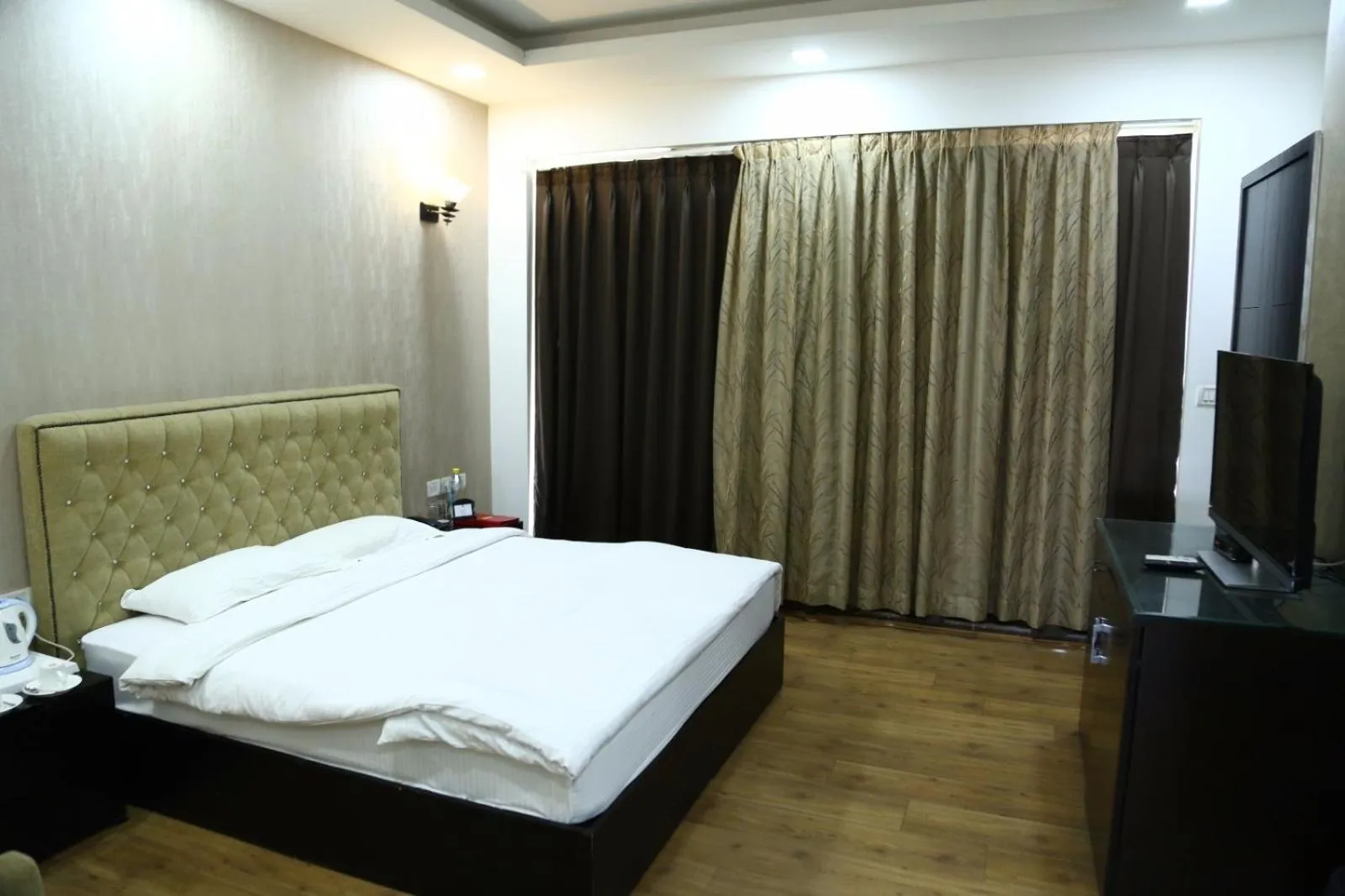 Bed in TDI Club Retreat Kundli