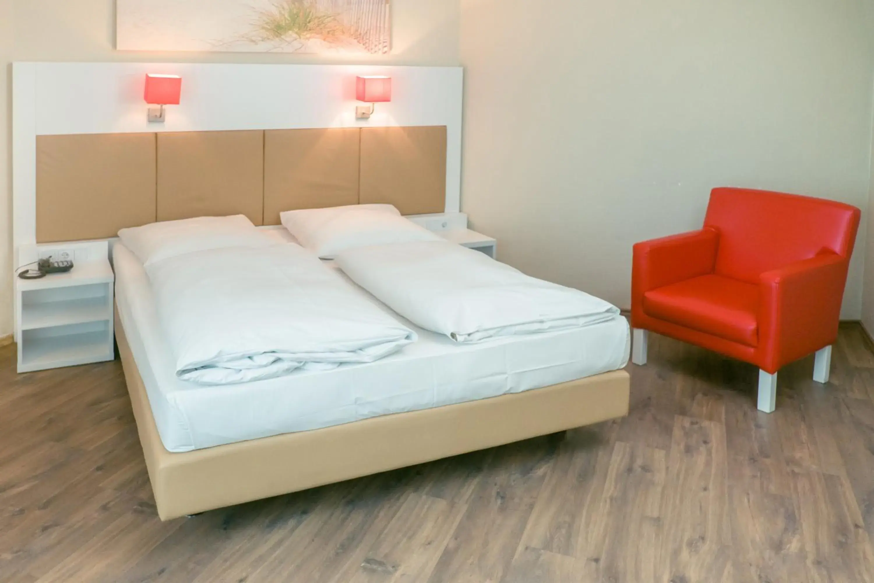 Photo of the whole room, Bed in Hotel Stuttgart Sindelfingen City by Tulip Inn Photo of the whole room, Bed in Hotel Stuttgart Sindelfingen City by Tulip Inn