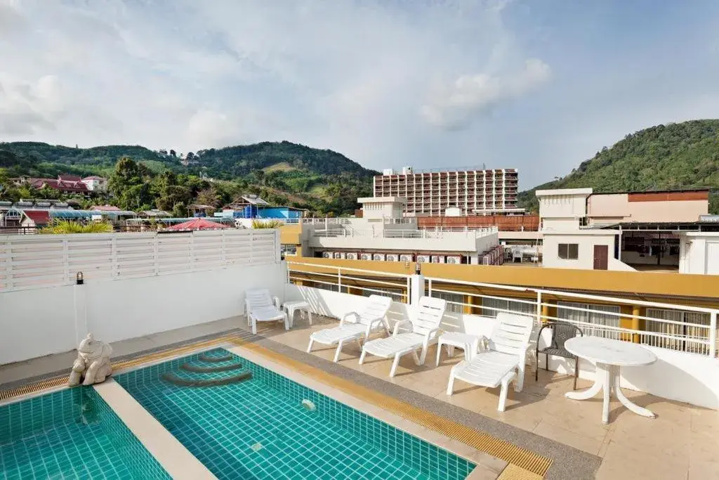 Swimming pool in Garden Phuket Hotel Swimming pool in Garden Phuket Hotel