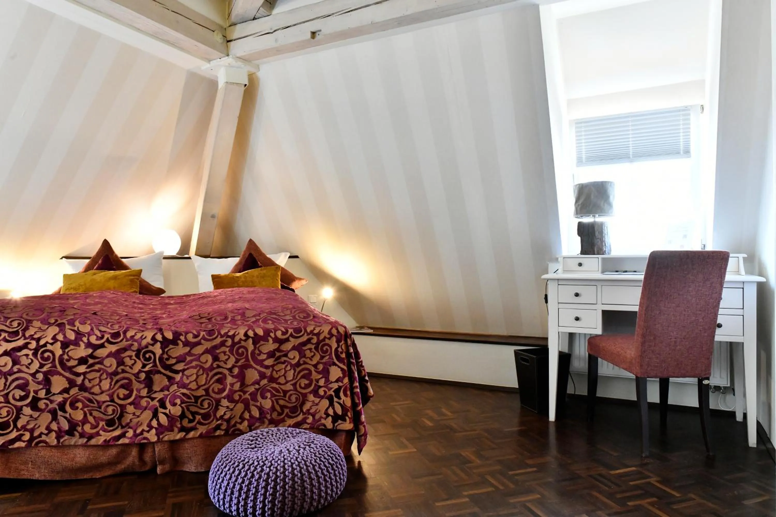 Photo of the whole room, Bed in Villa Mittermeier, Hotellerie & Restaurant