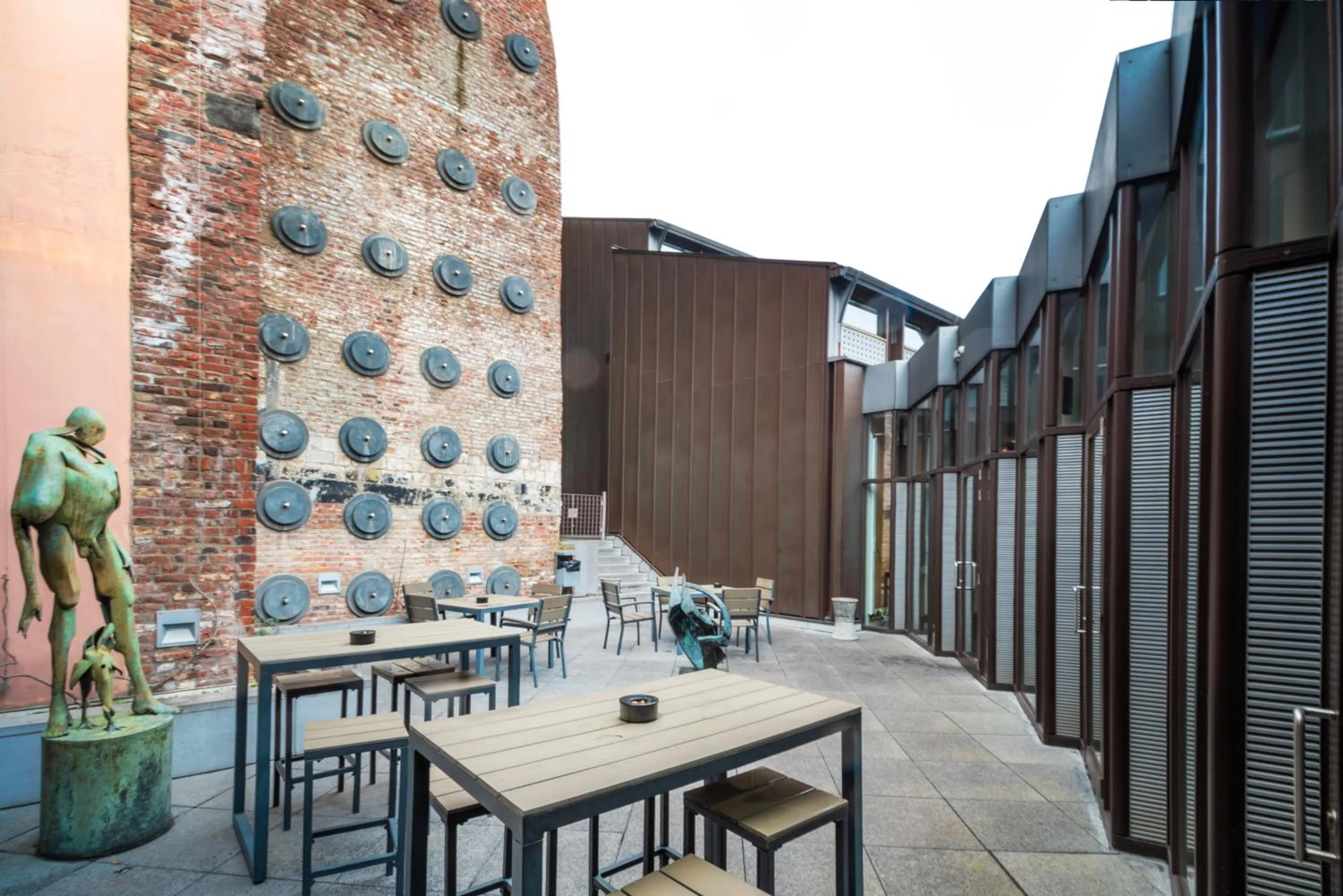 Patio in Auberge de Jeunesse de Mons