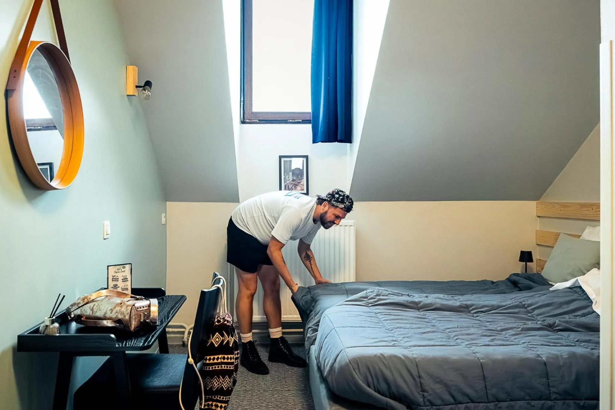 People, Bed in Auberge de Jeunesse de Tournai - Youth Hostel