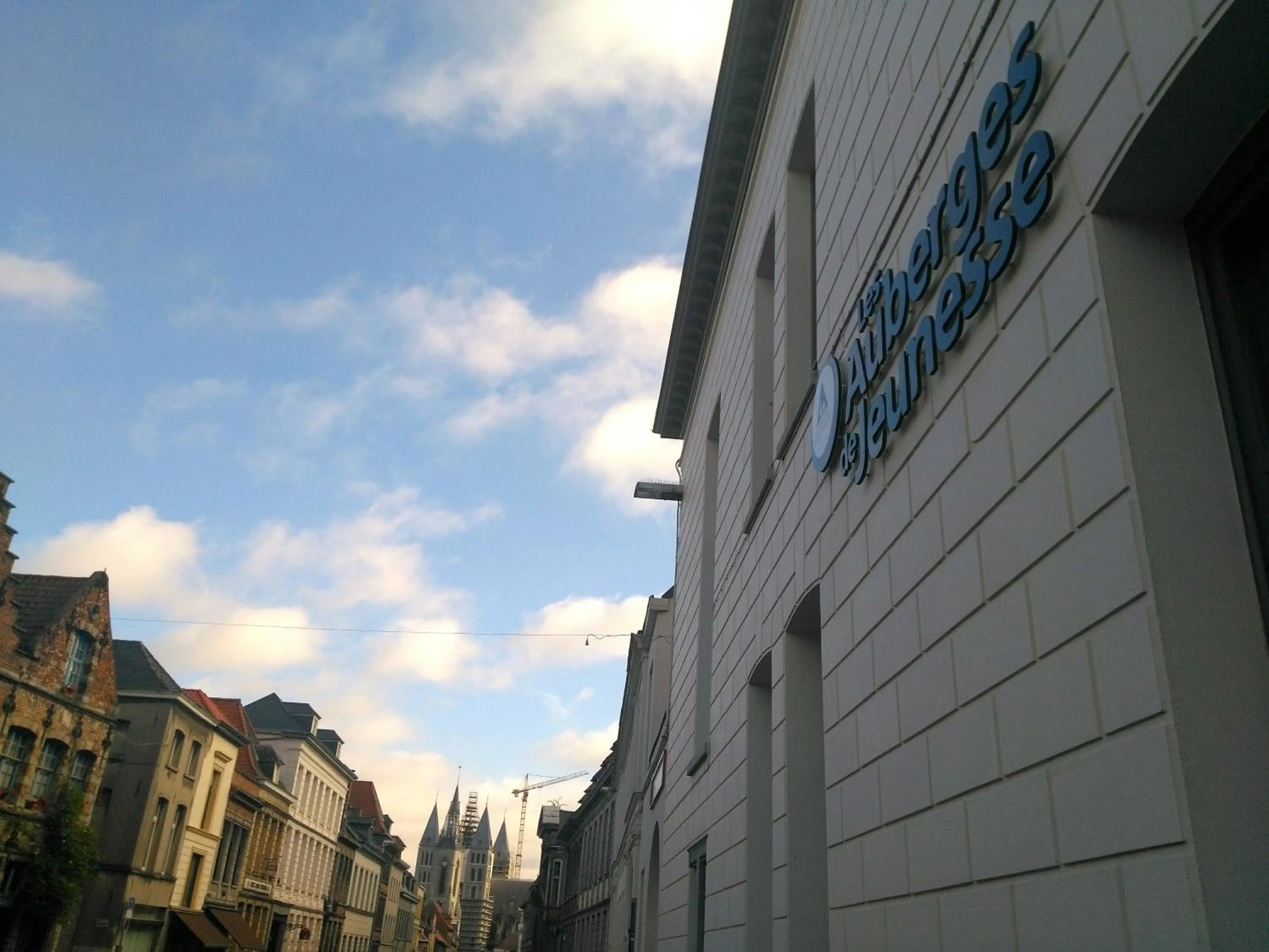 Facade/entrance, Property Building in Auberge de Jeunesse de Tournai