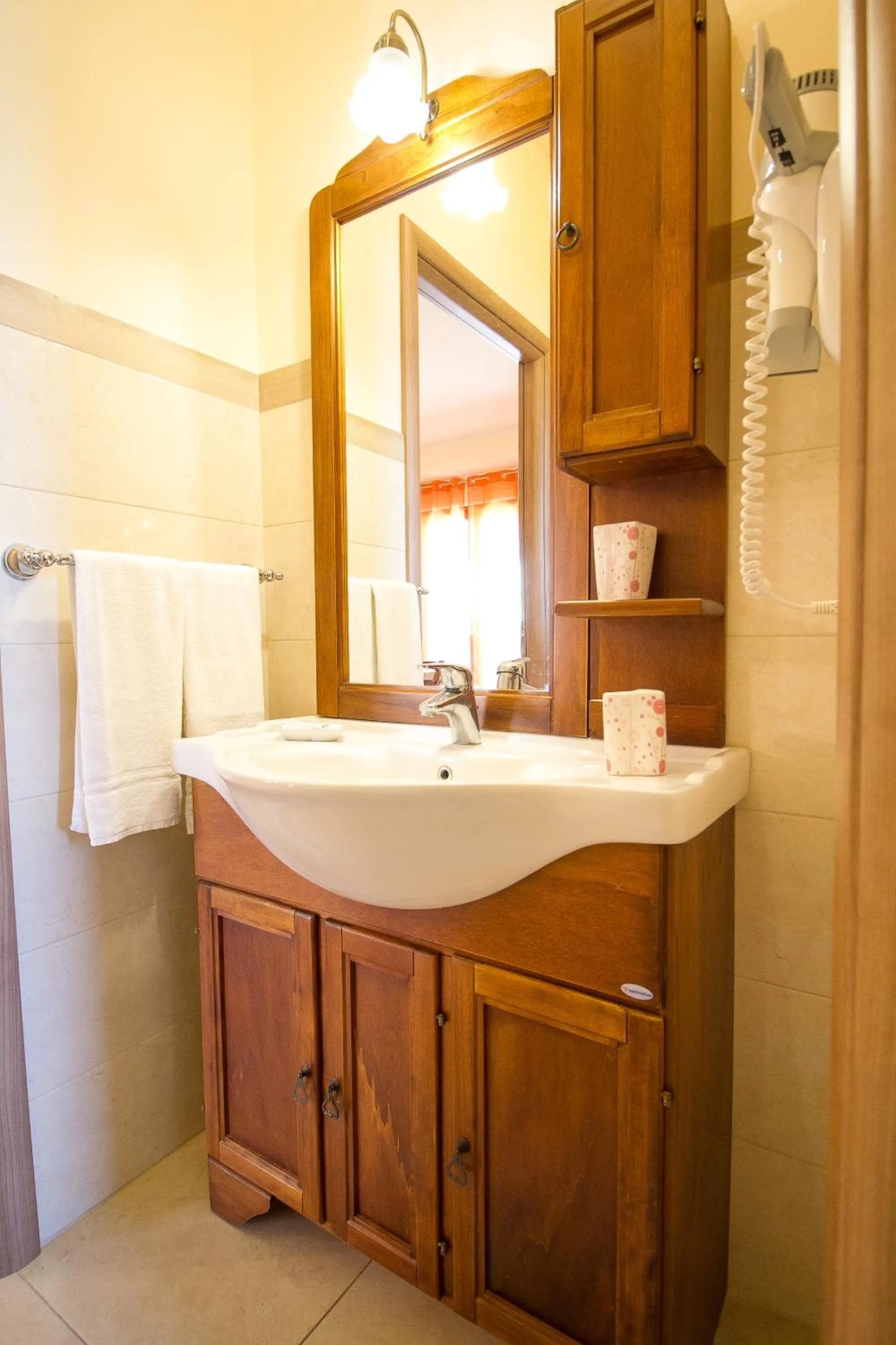 Bathroom in Etna Royal View