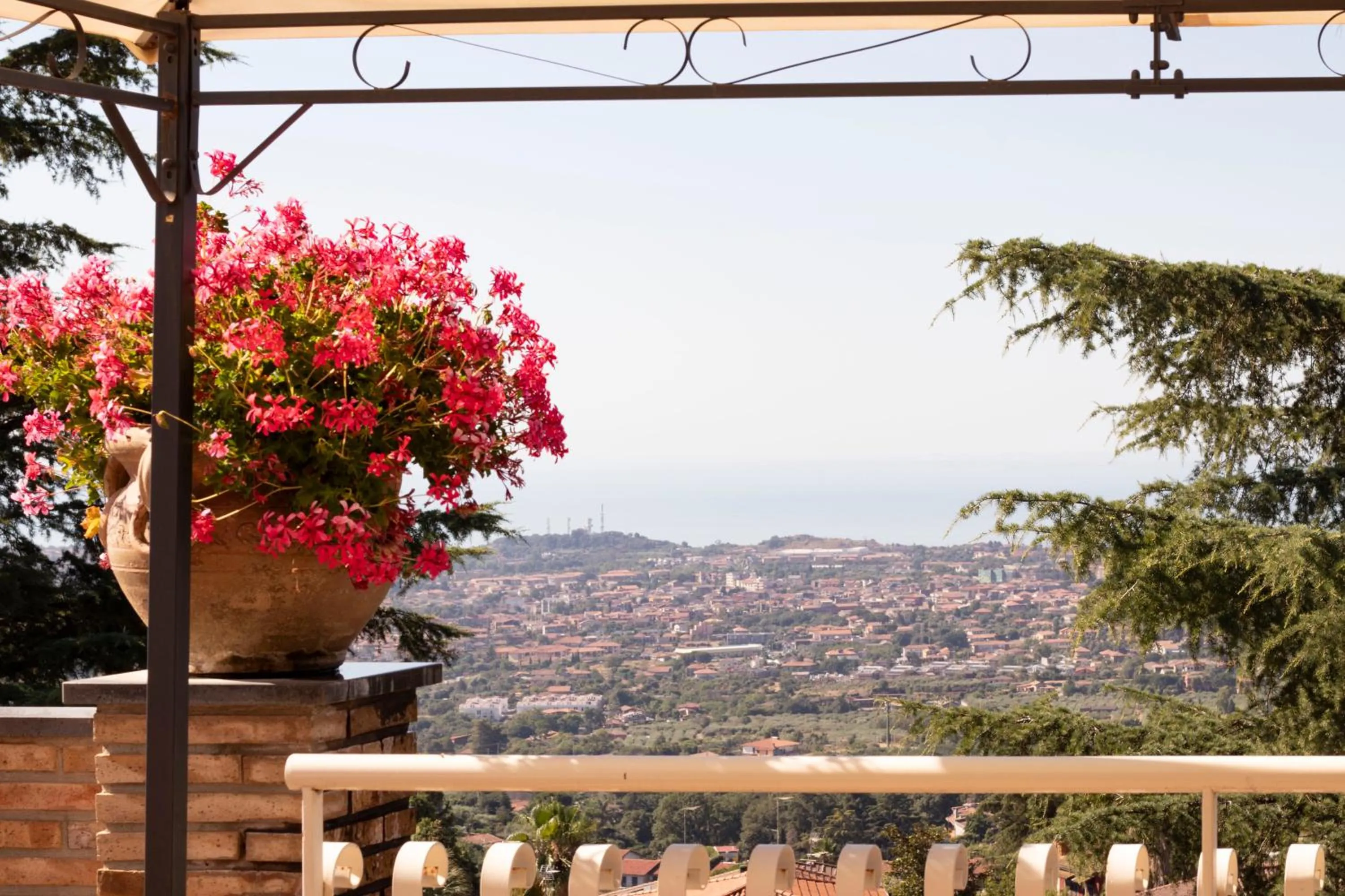 Natural landscape in Etna Royal View