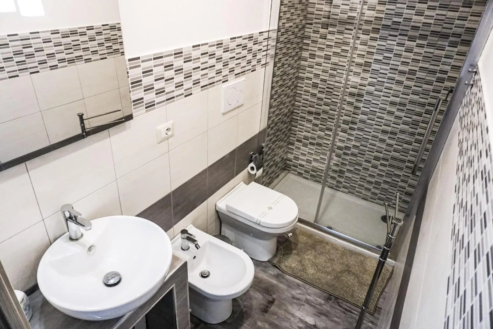 Shower in B&B IL BASTIONE