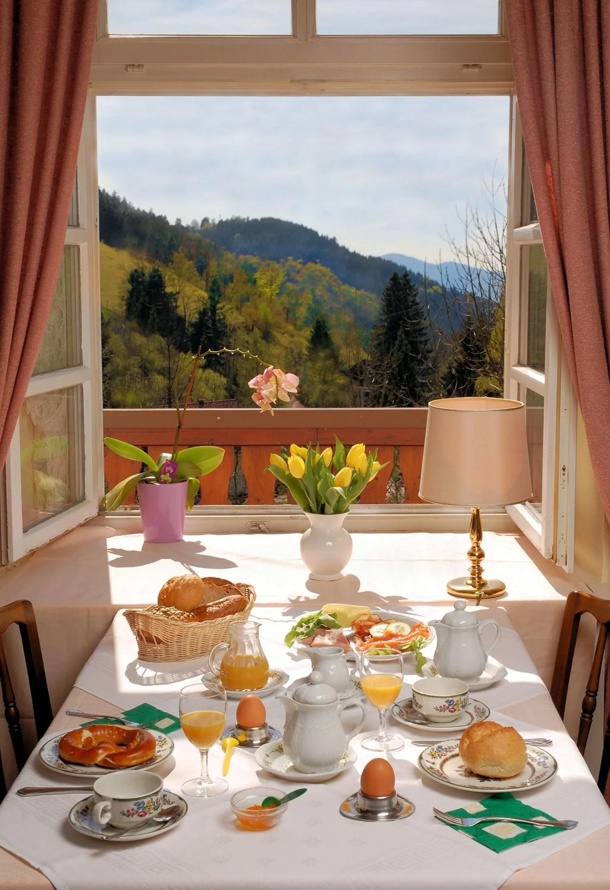 Restaurant/places to eat in Hotel Hirschen