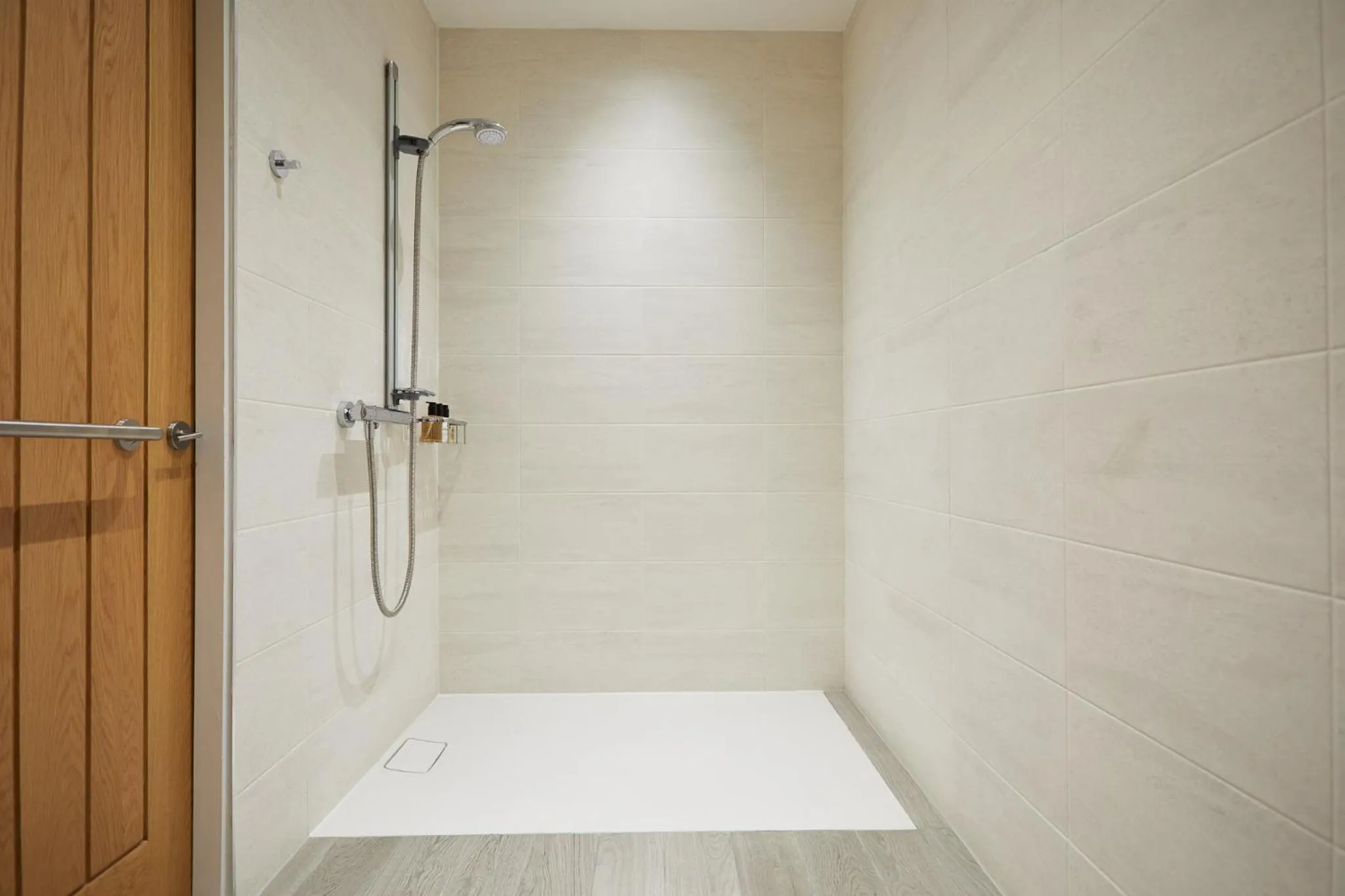 Bathroom in The Lime Tree Inn