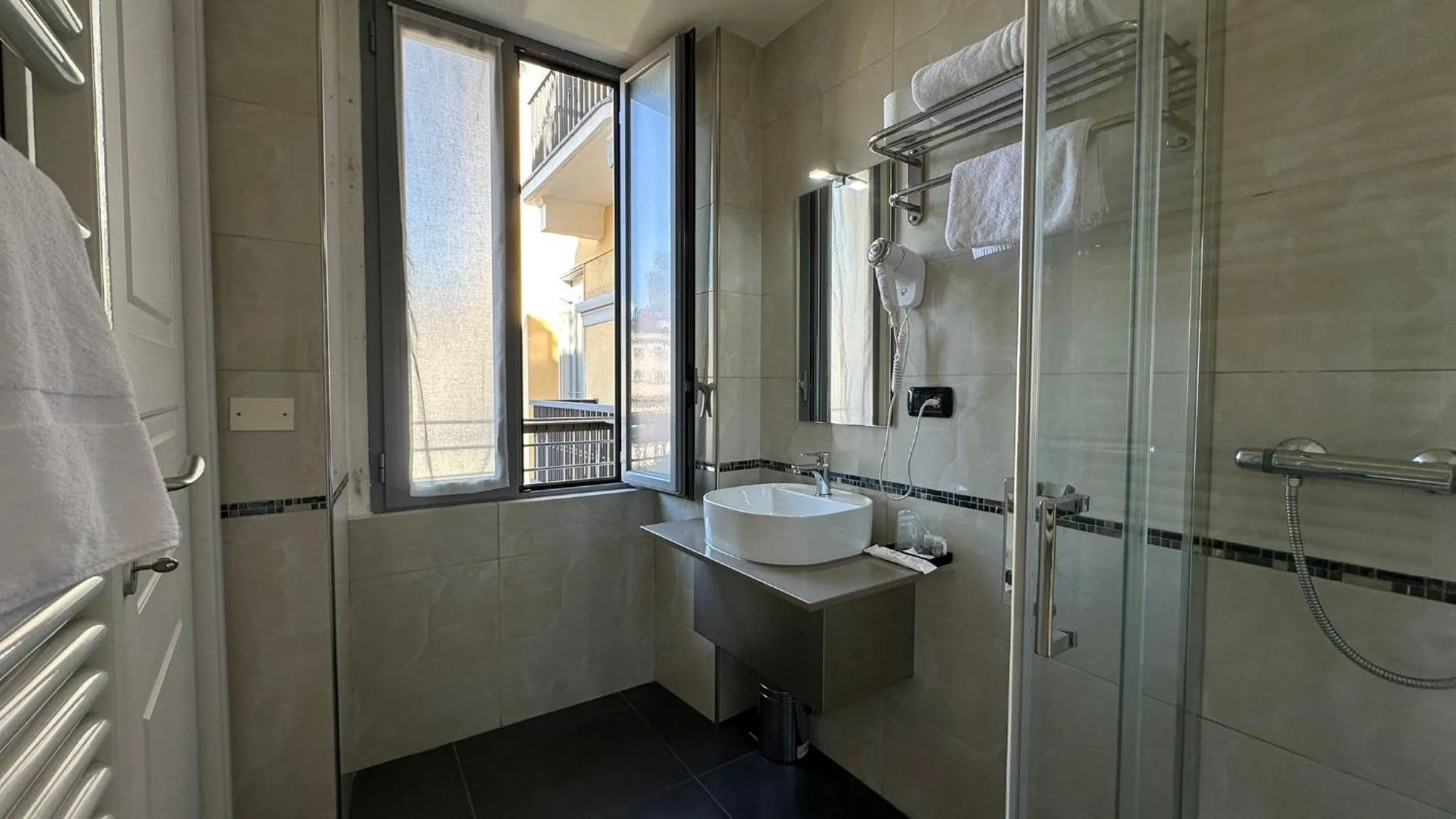 Bathroom in Hotel Folen