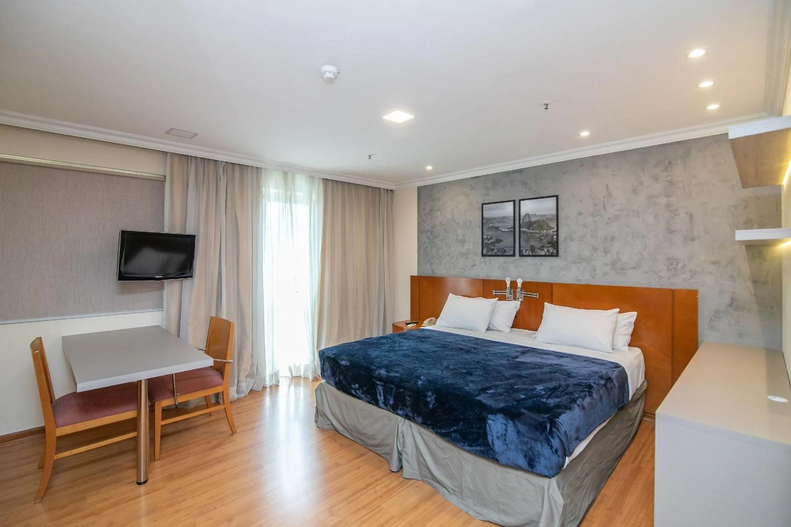 Bedroom, Bed in Flat Barra First