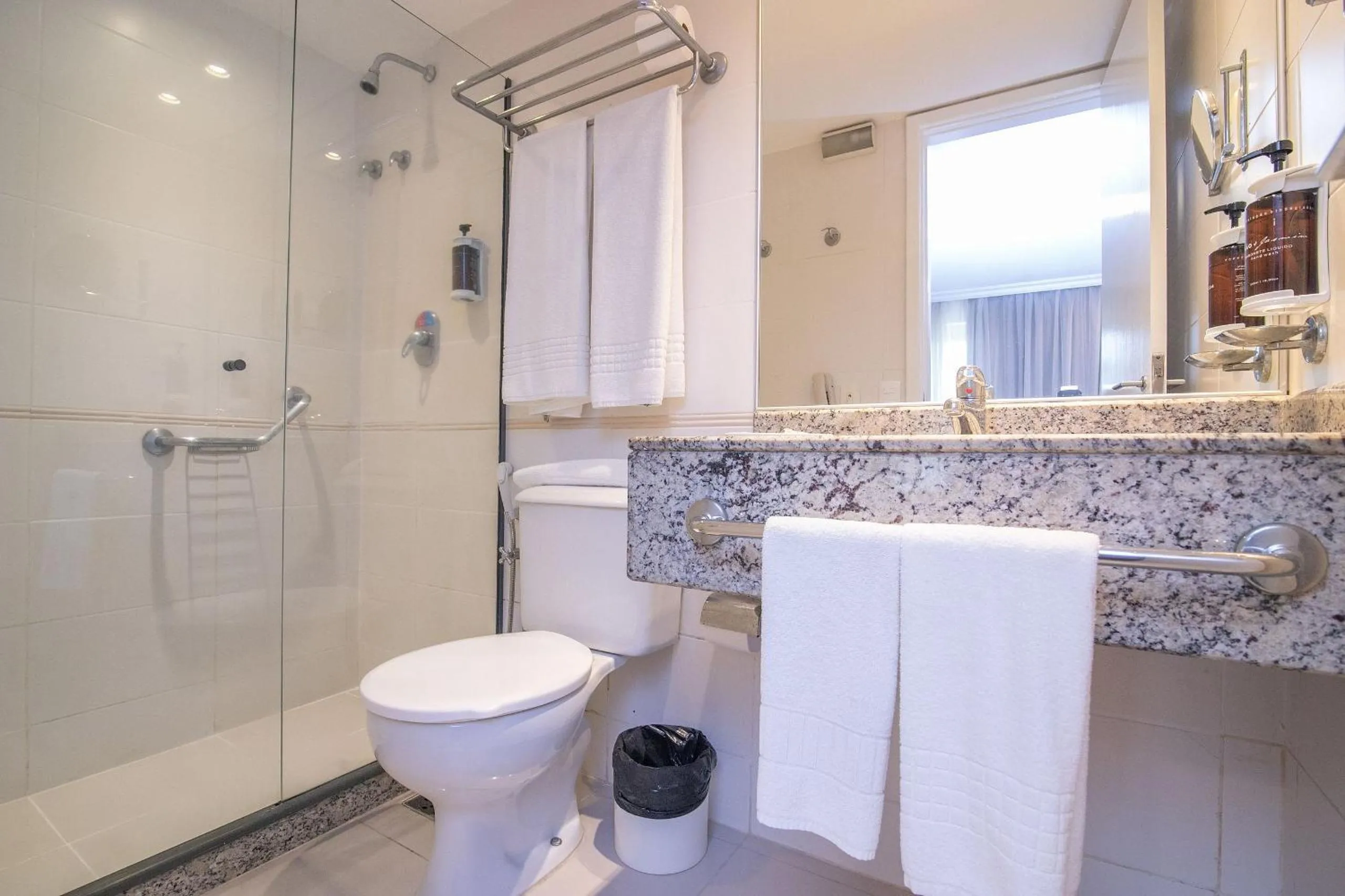 Bathroom in Flat Barra First