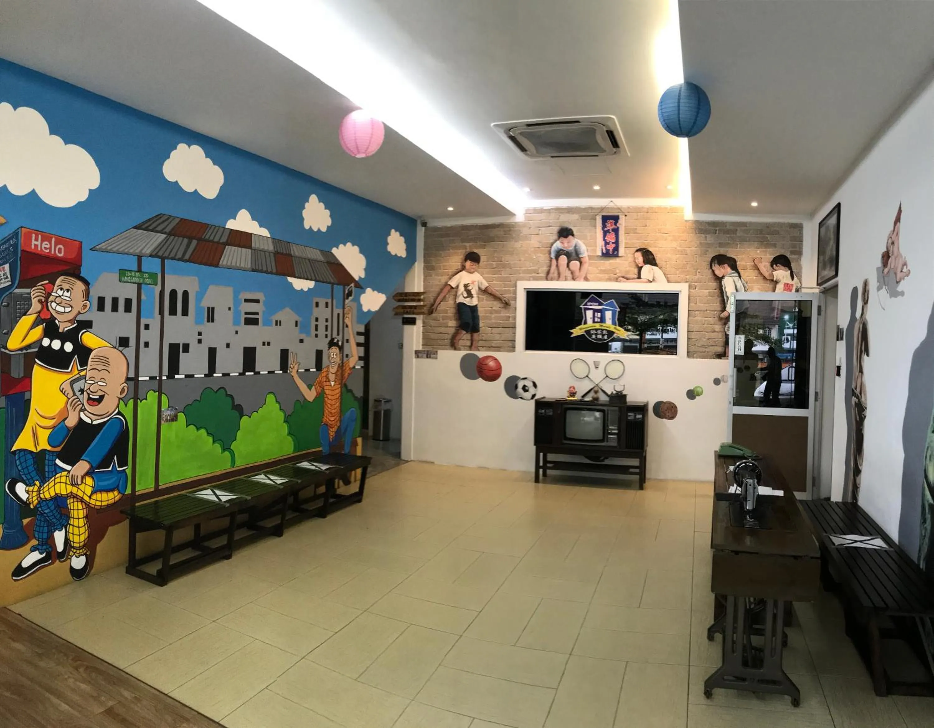 Activities in Winggarden Murals House by JE Boutique Guesthouse