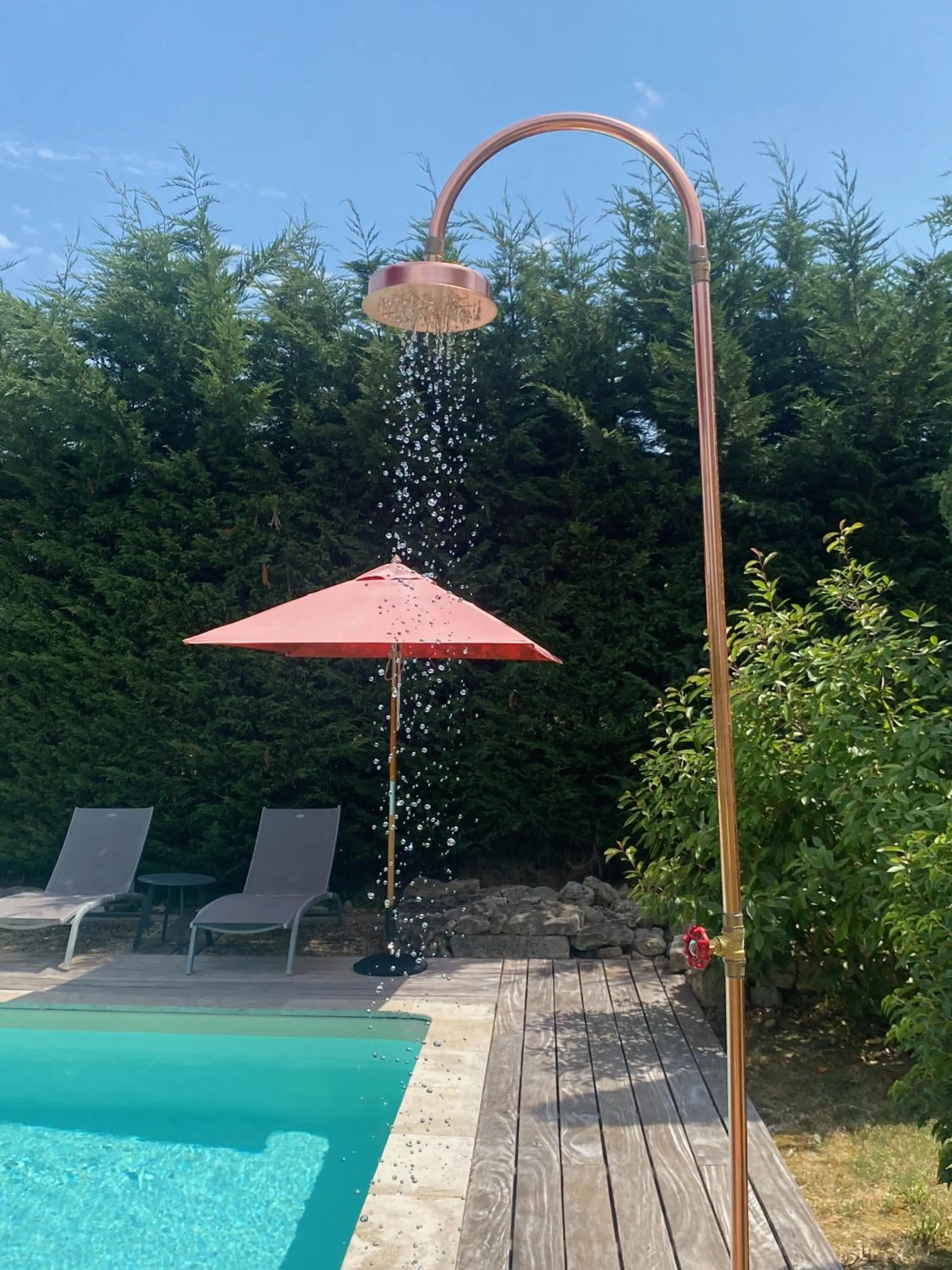 Property building in Maison Reces