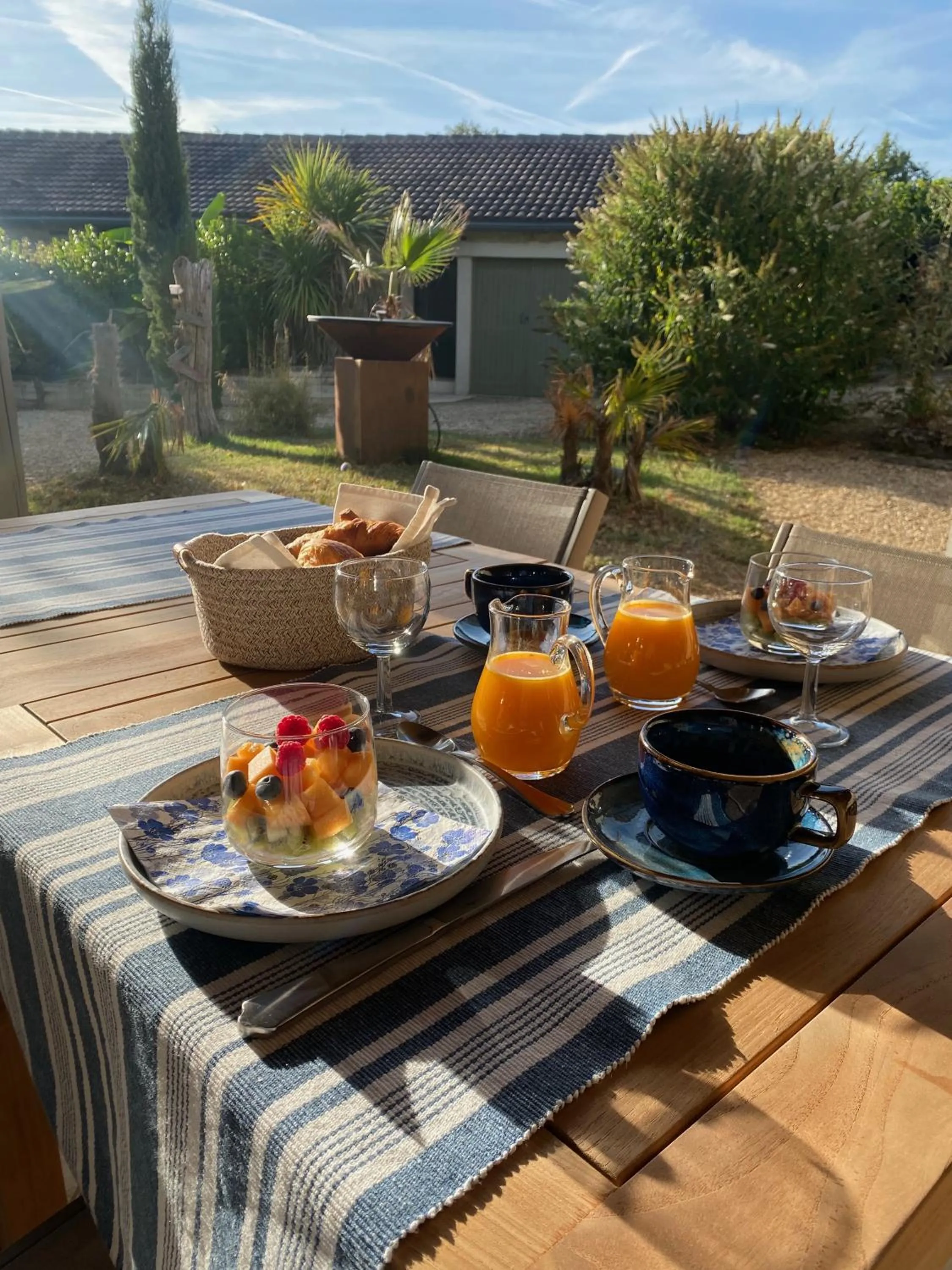 Property building in Maison Reces