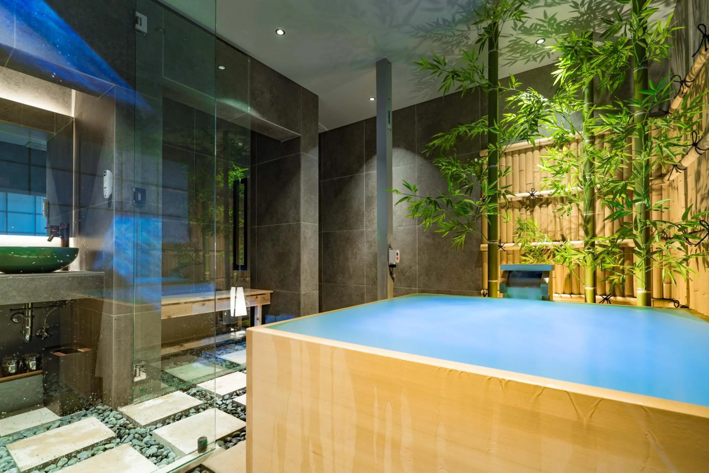 KONJAKUSO Osaka Bentencho "HIKARIYUYA" Projection M apping SPA