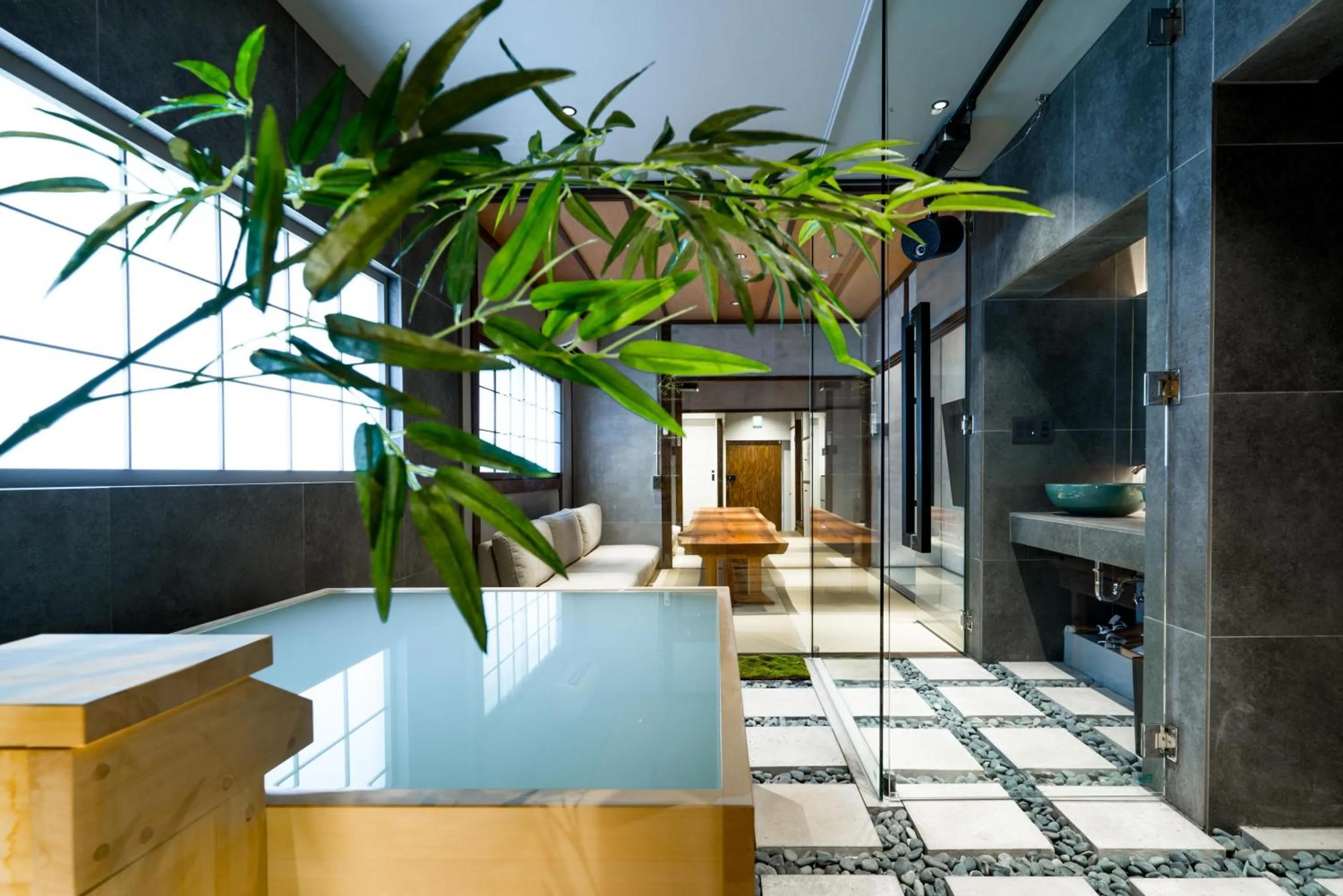 KONJAKUSO Osaka Bentencho "HIKARIYUYA" Projection M apping SPA