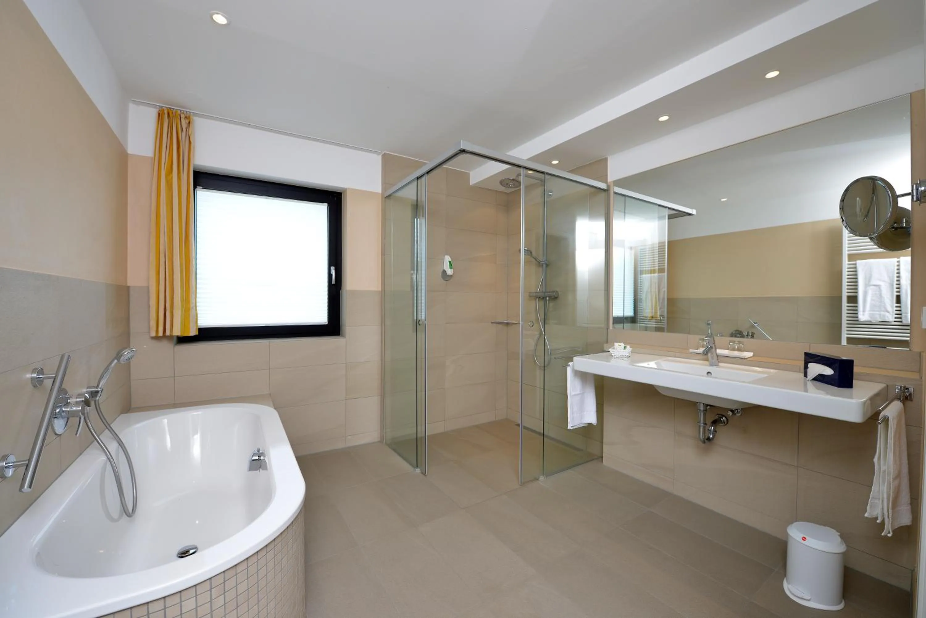 Shower in Hotel Rebenhof