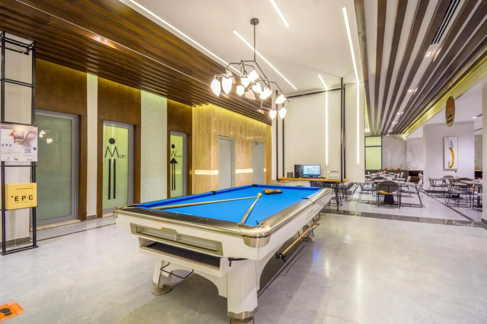 Billiard in Ewaa Express Hotel - Tabuk