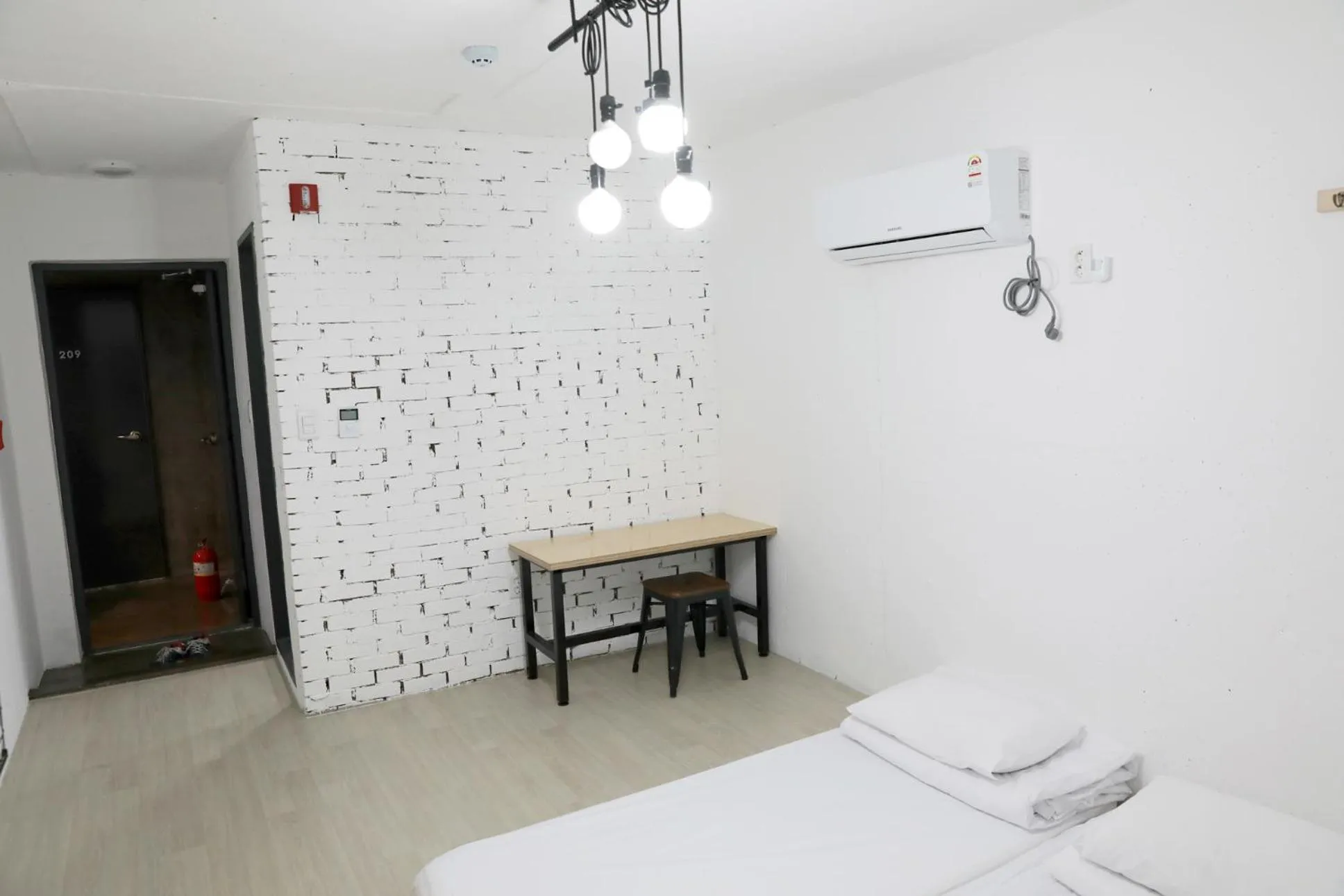 Bed in Minihotel Poongdaengi