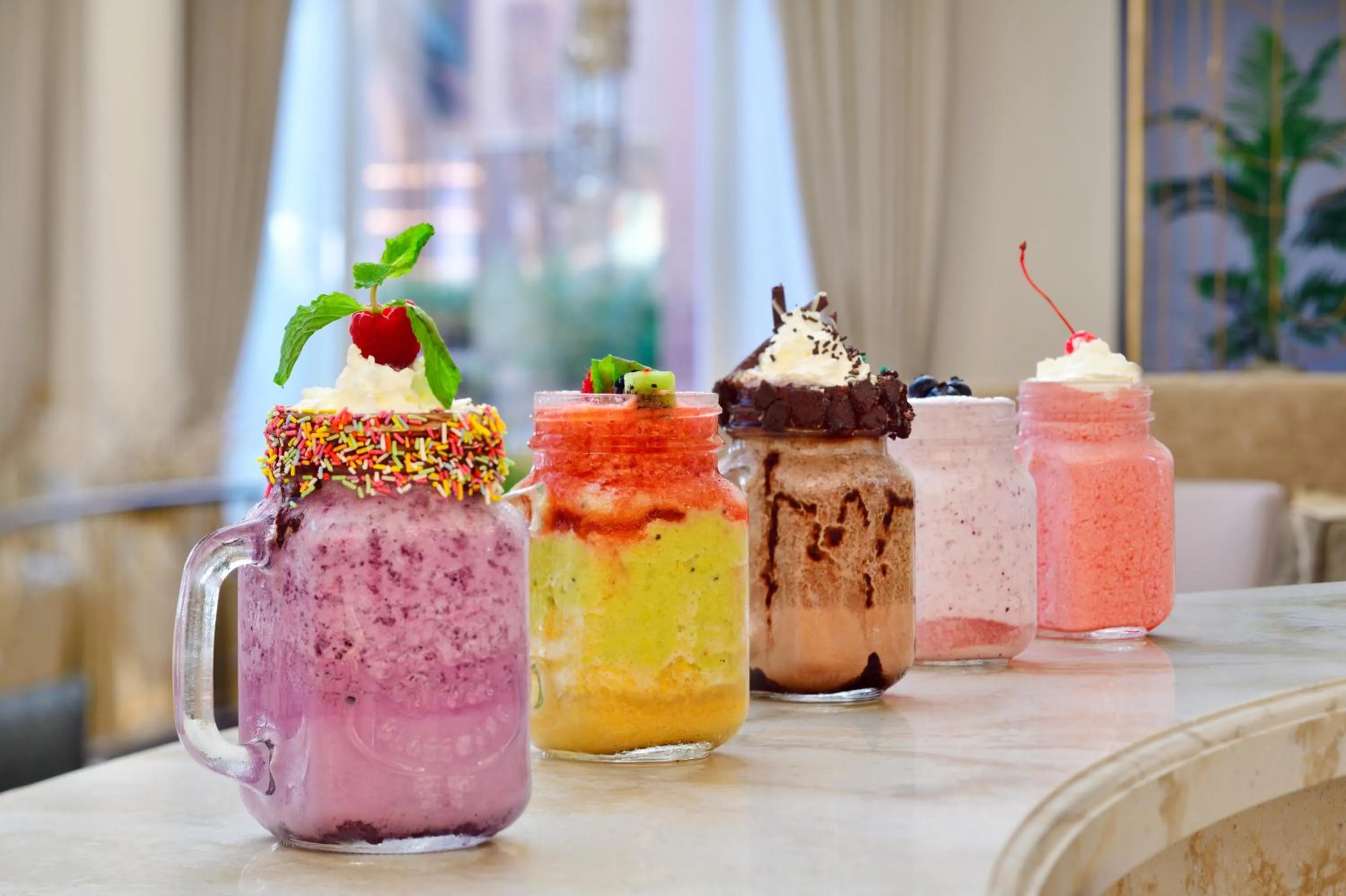 Lobby or reception in Mövenpick Hotel Bahrain