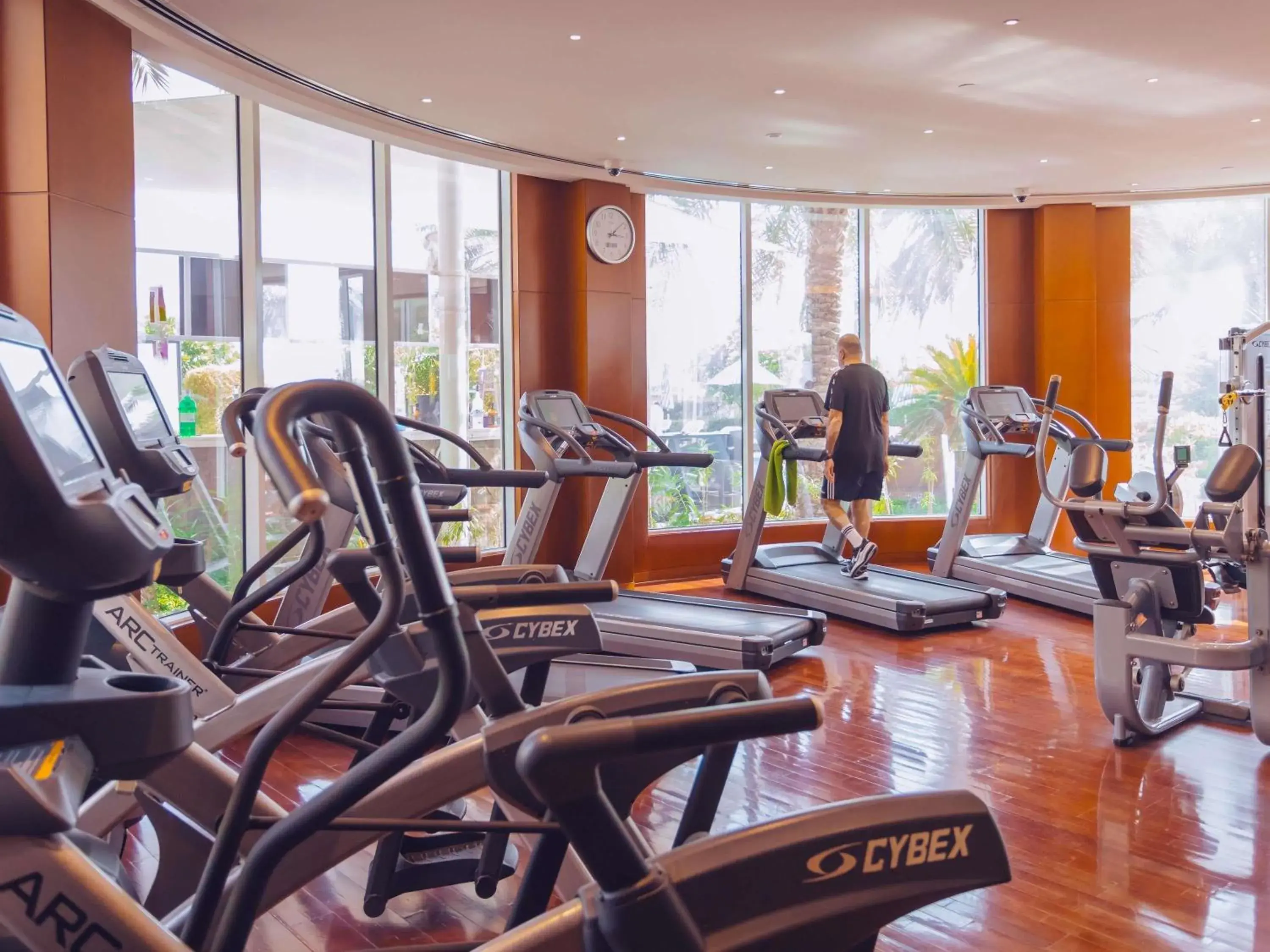 Fitness centre/facilities in Mövenpick Hotel Bahrain Fitness centre/facilities in Mövenpick Hotel Bahrain