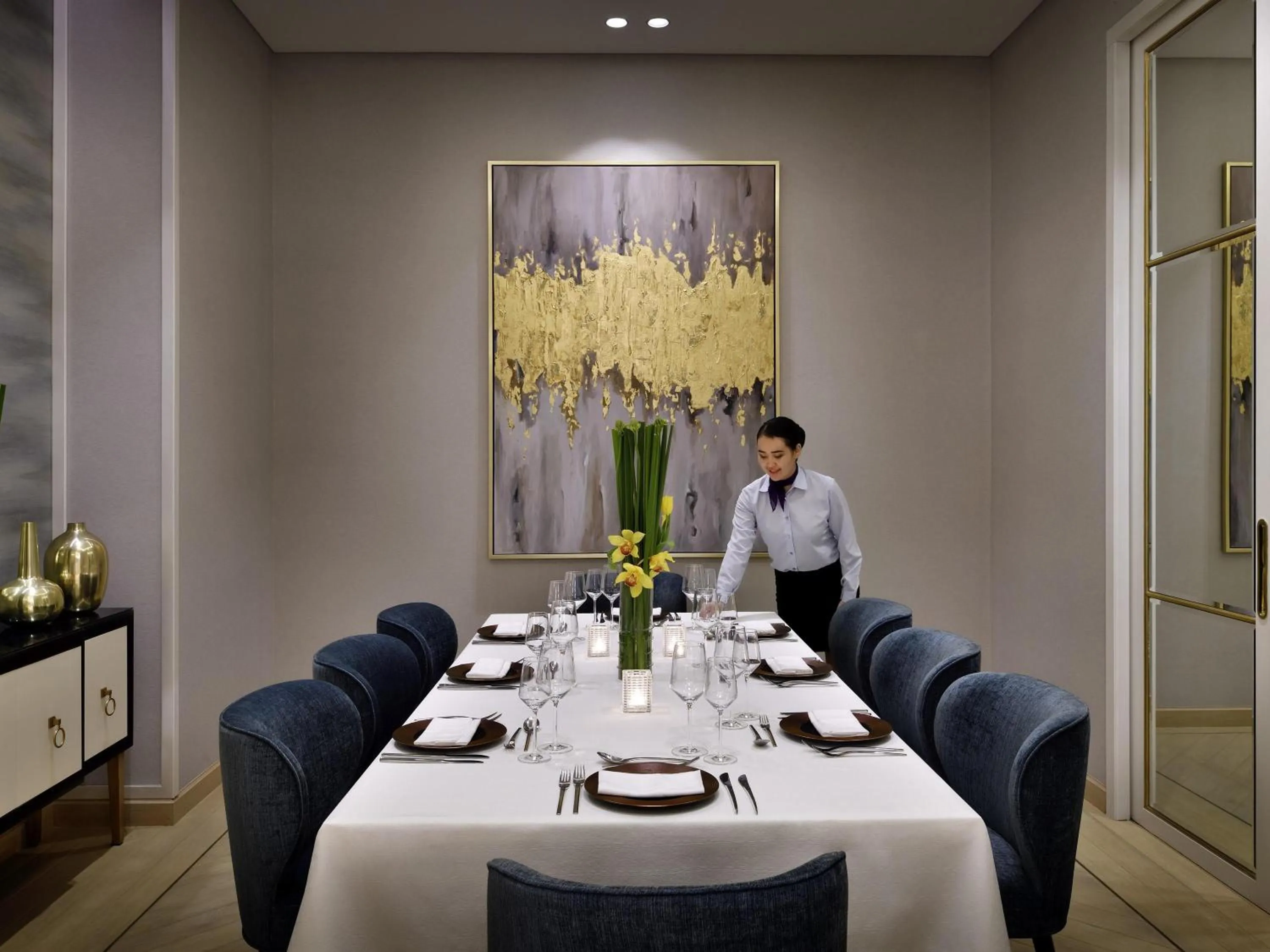 Restaurant/places to eat in Mövenpick Hotel Bahrain