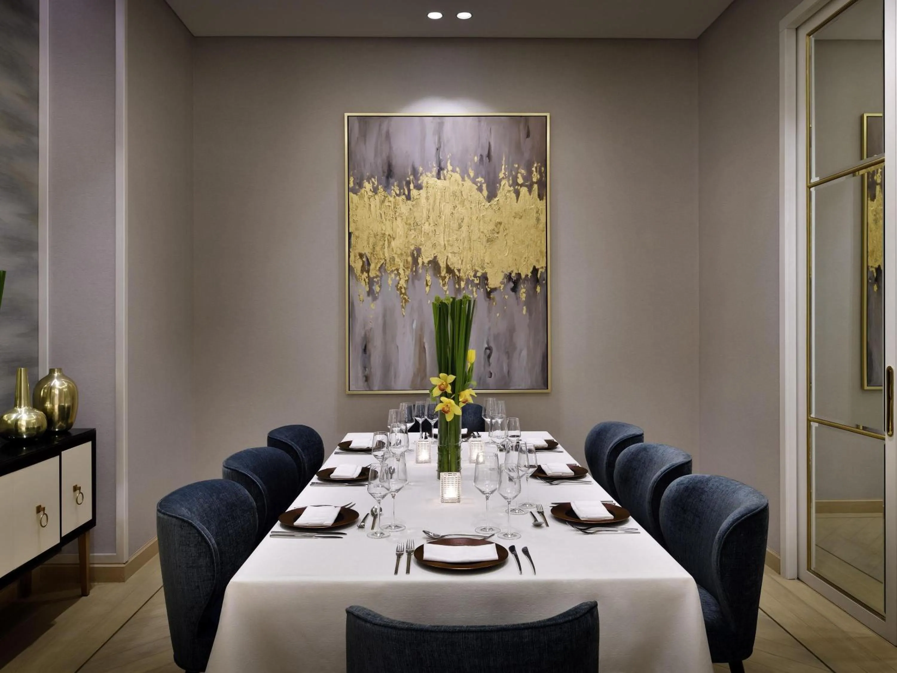 Restaurant/places to eat in Mövenpick Hotel Bahrain