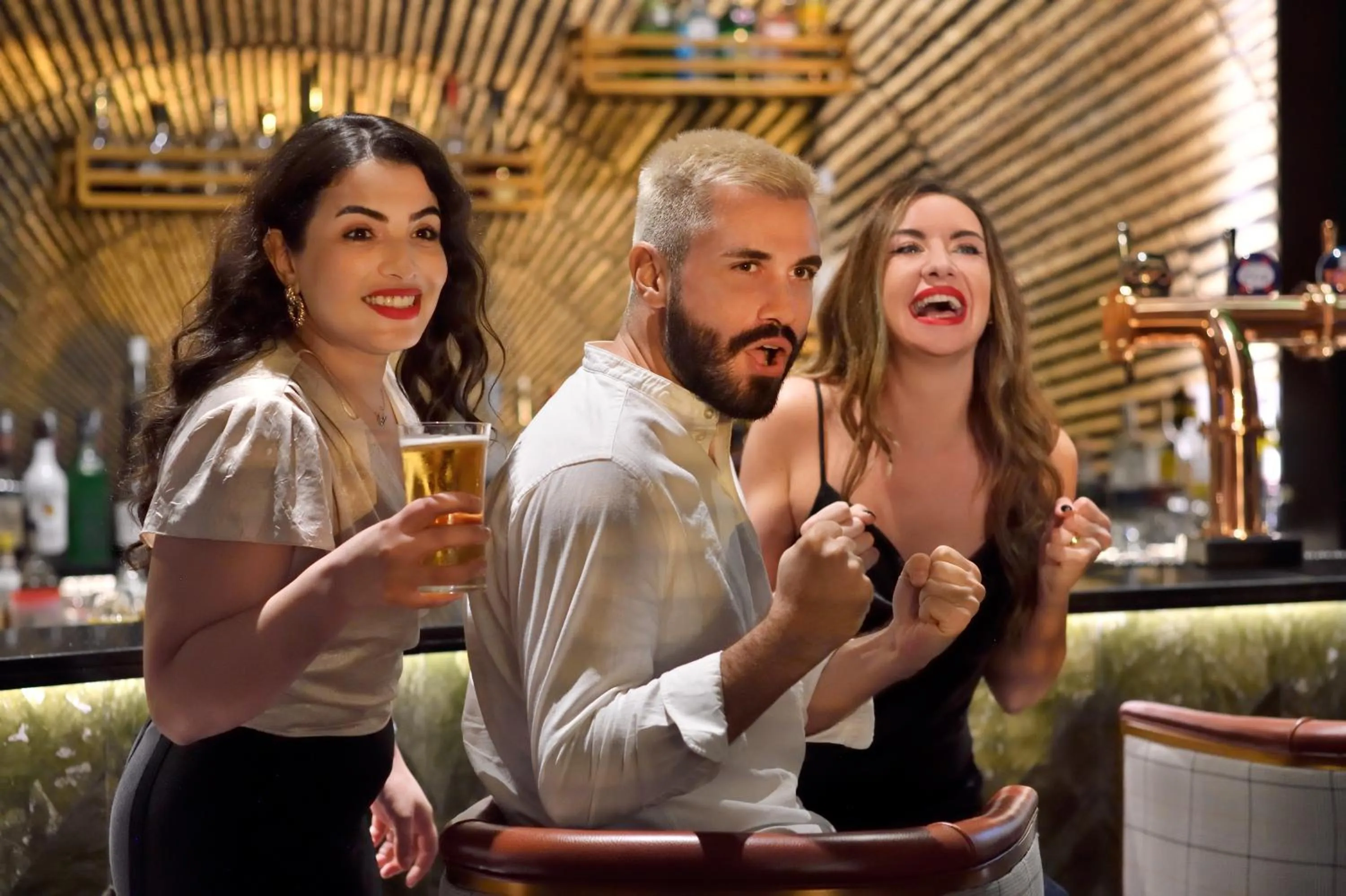 Lounge or bar in Mövenpick Hotel Bahrain