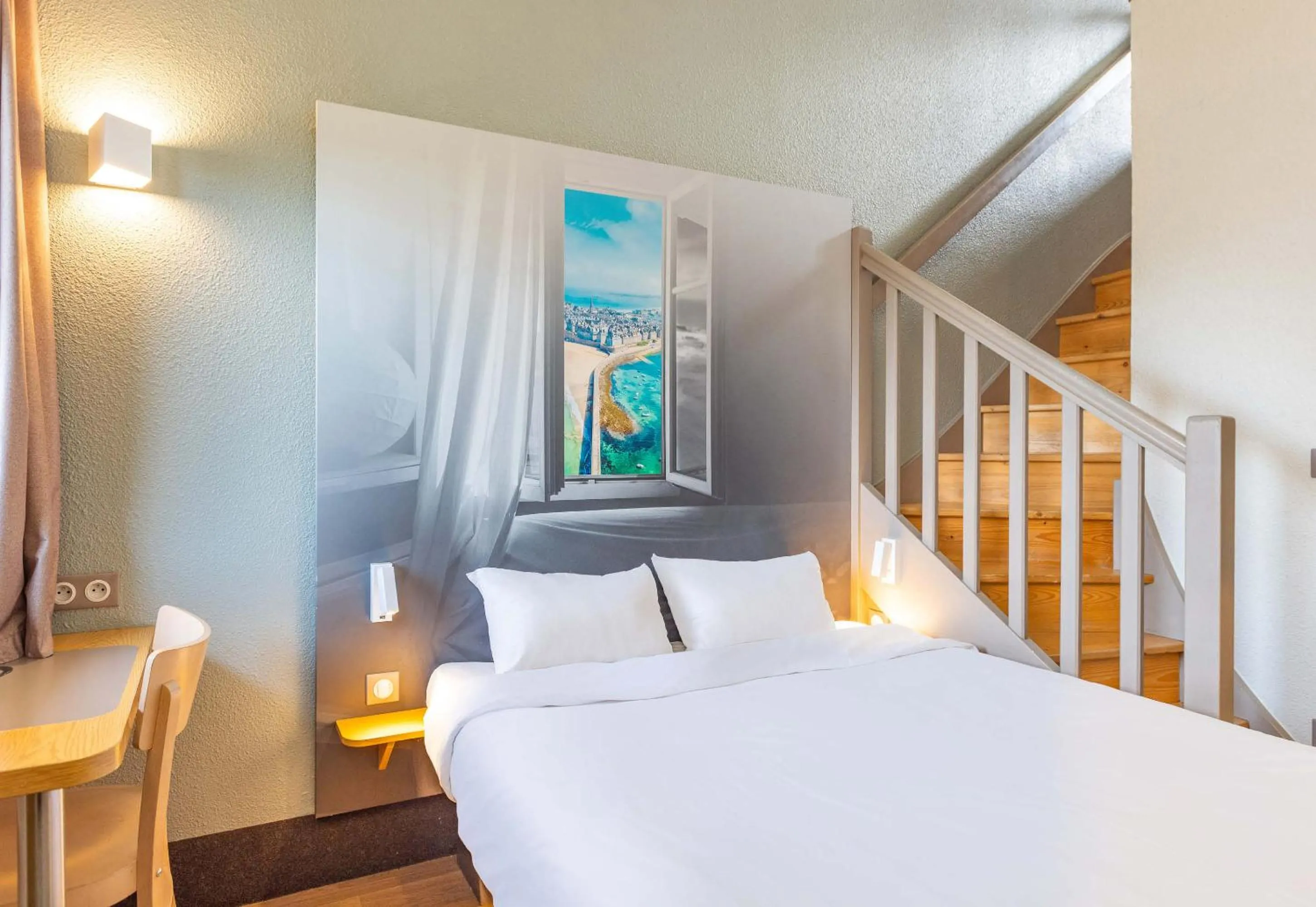 Bedroom, Bed in B&B HOTEL Saint-Malo Centre