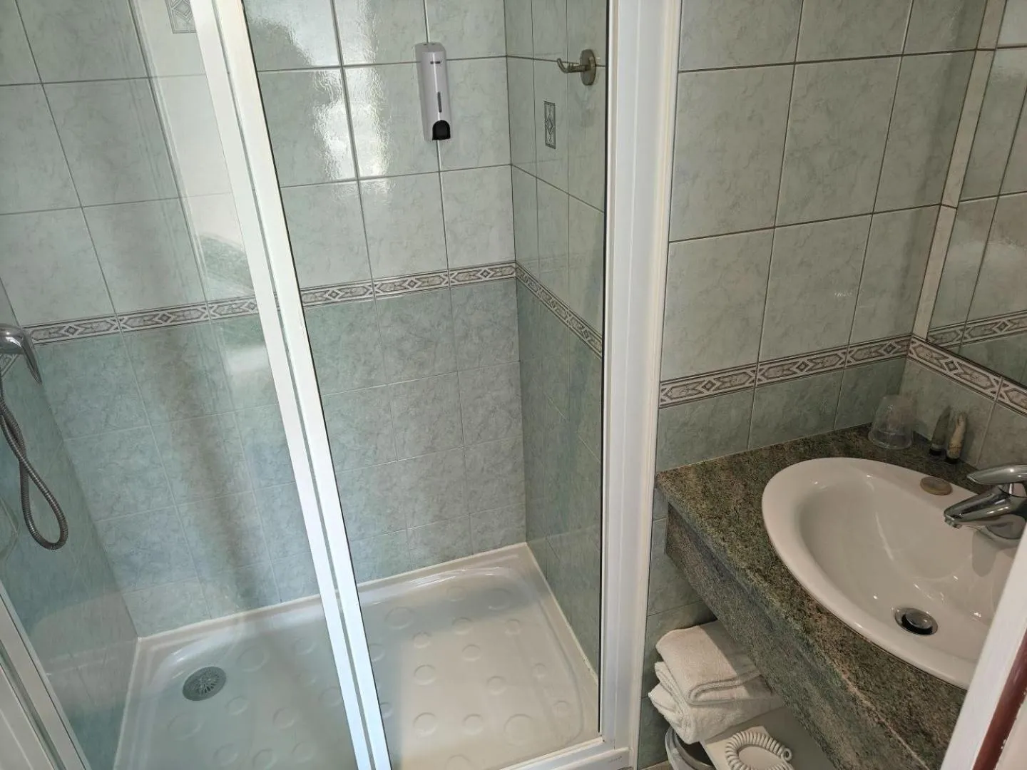 Bathroom in Hôtel Le Trécelin