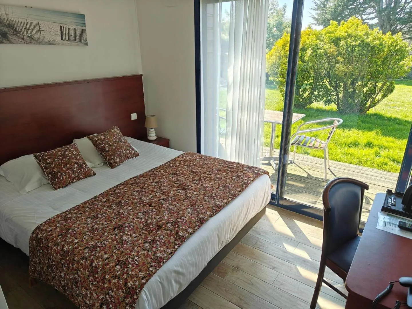 Bedroom, Bed in Hôtel Le Trécelin