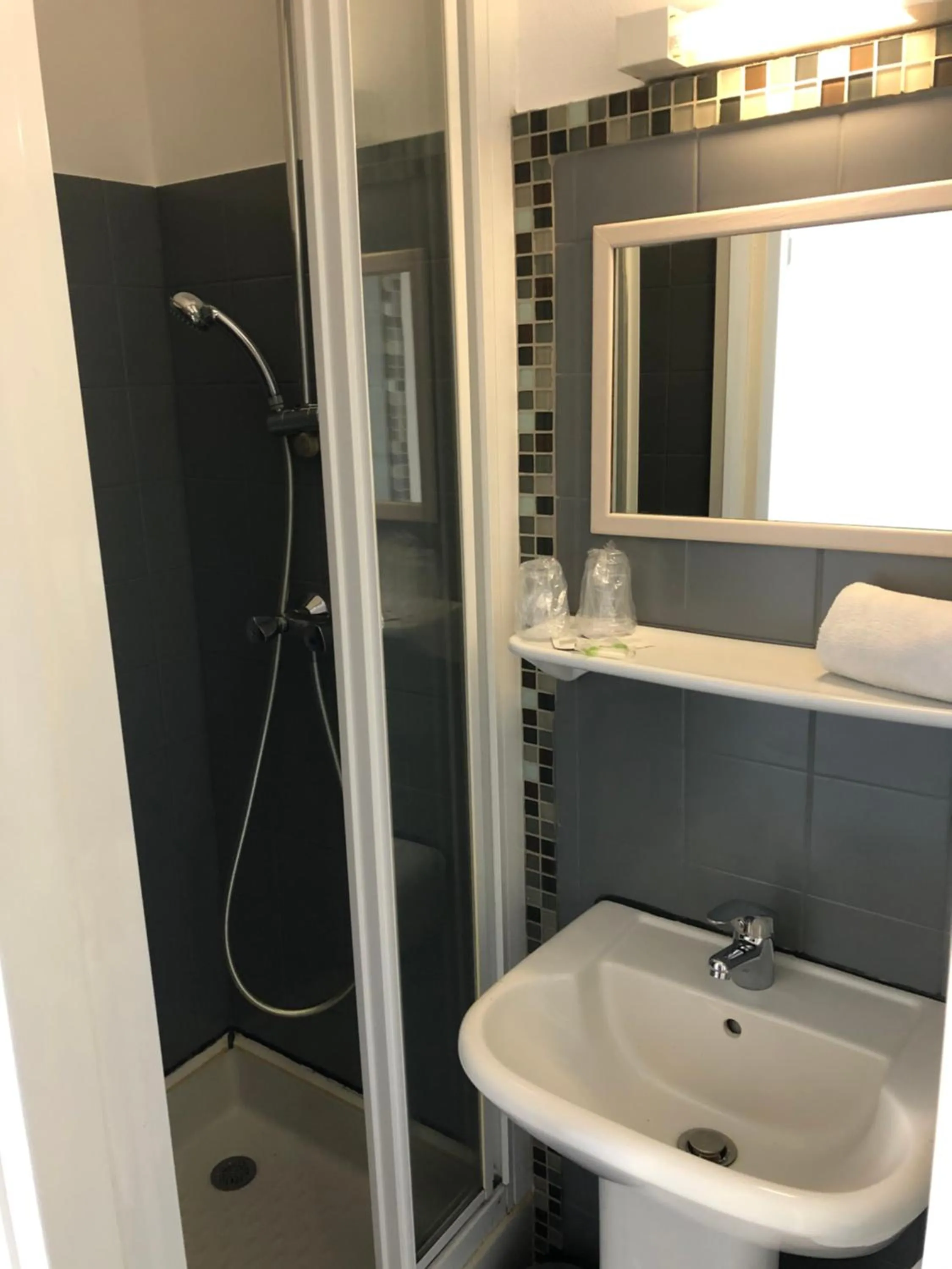 Bathroom in Les Chiens du Guet