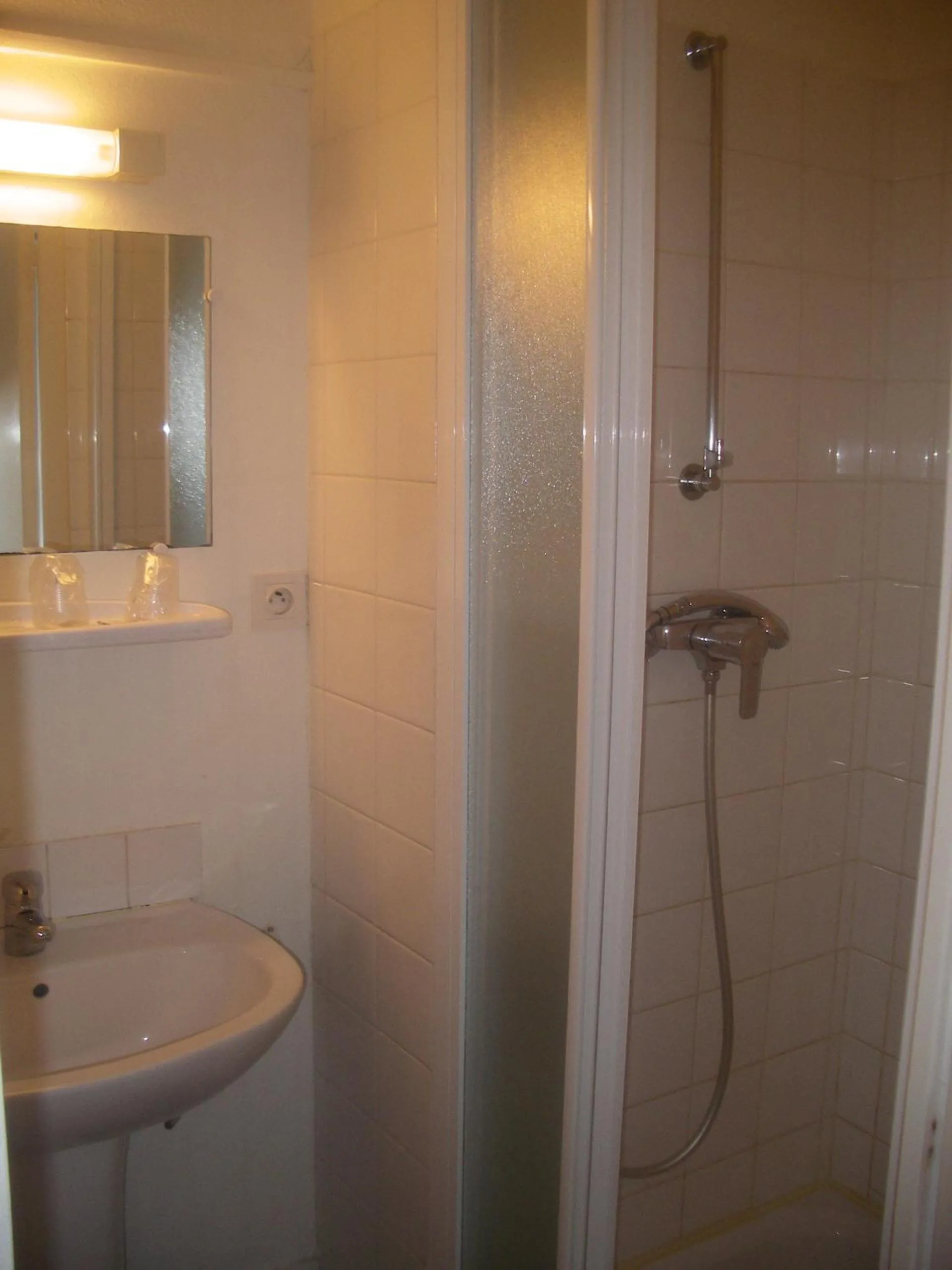 Bathroom in Les Chiens du Guet